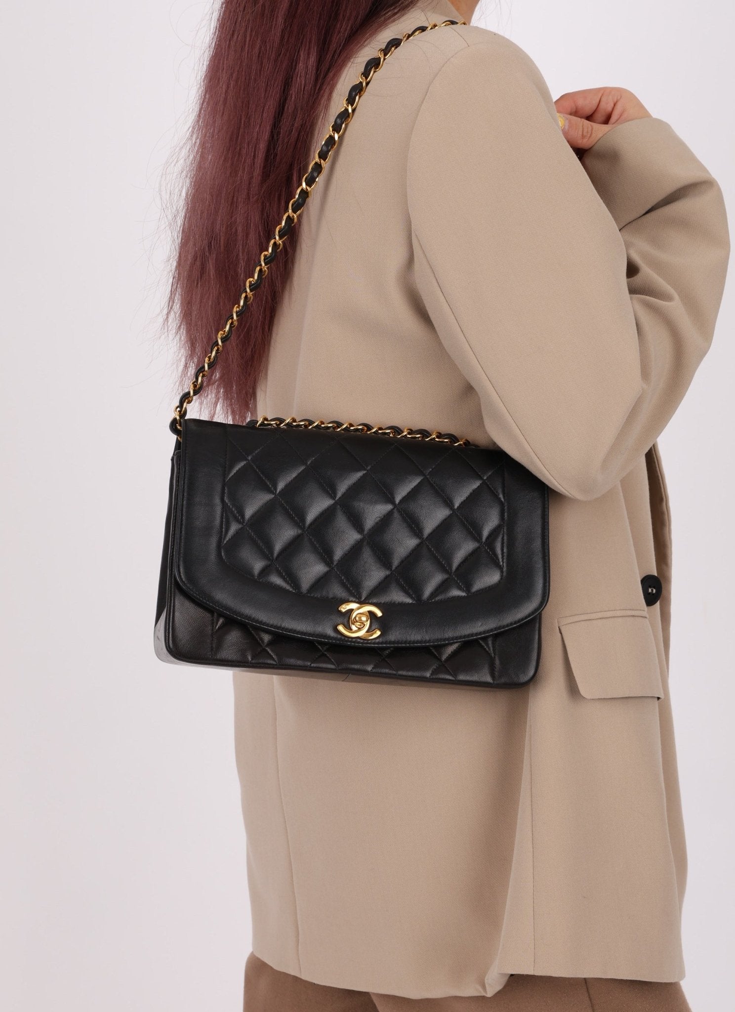 Chanel 1991 Lambskin Medium Diana - FashioNica