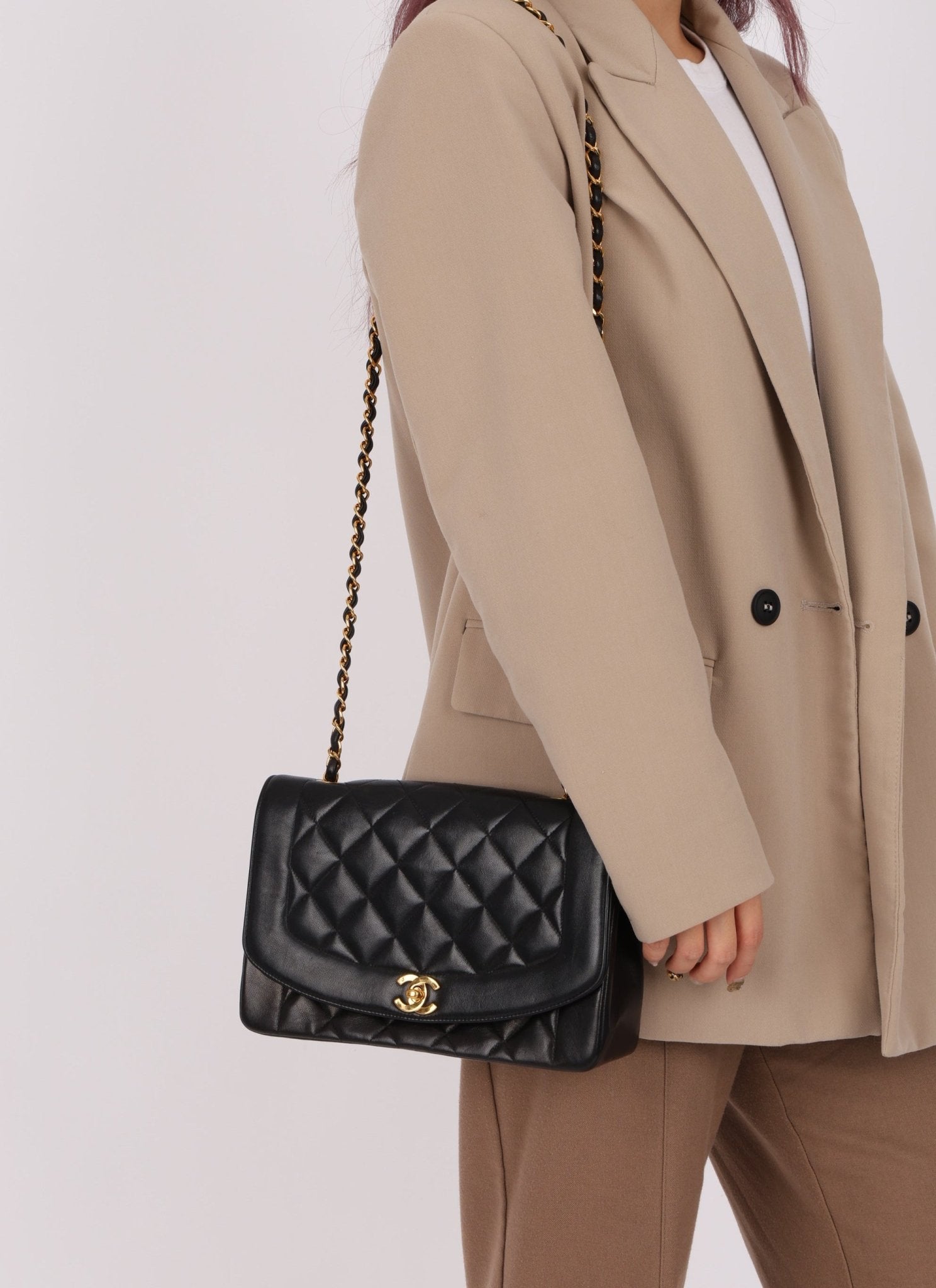 Chanel 1991 Lambskin Medium Diana - FashioNica