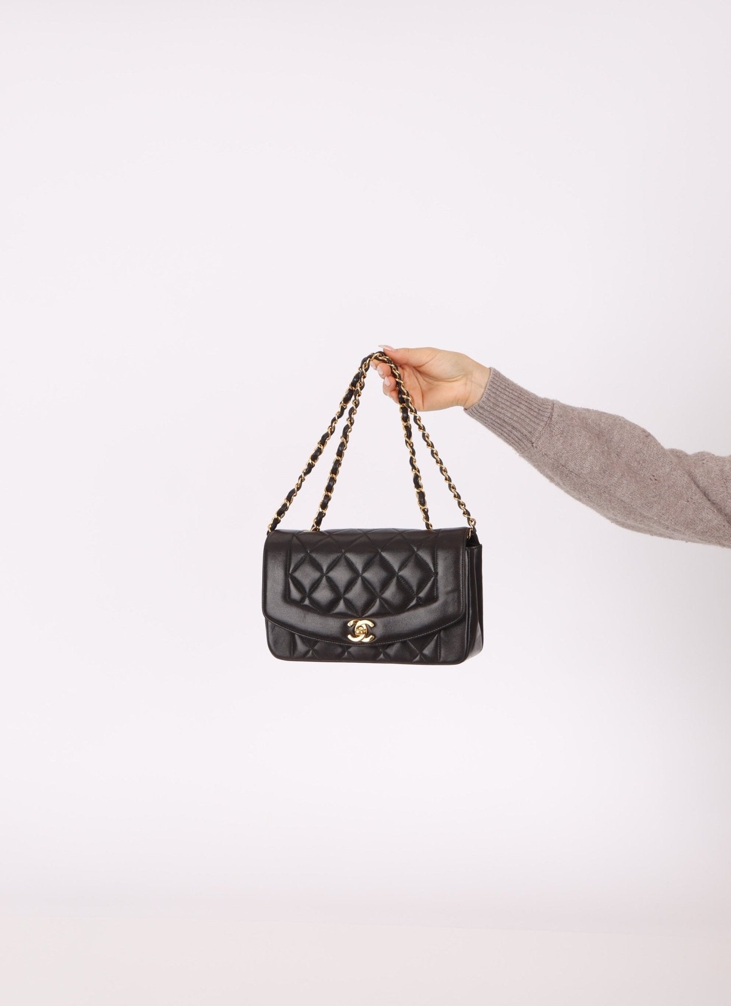 Chanel 1991 Lambskin Small Diana - FashioNica