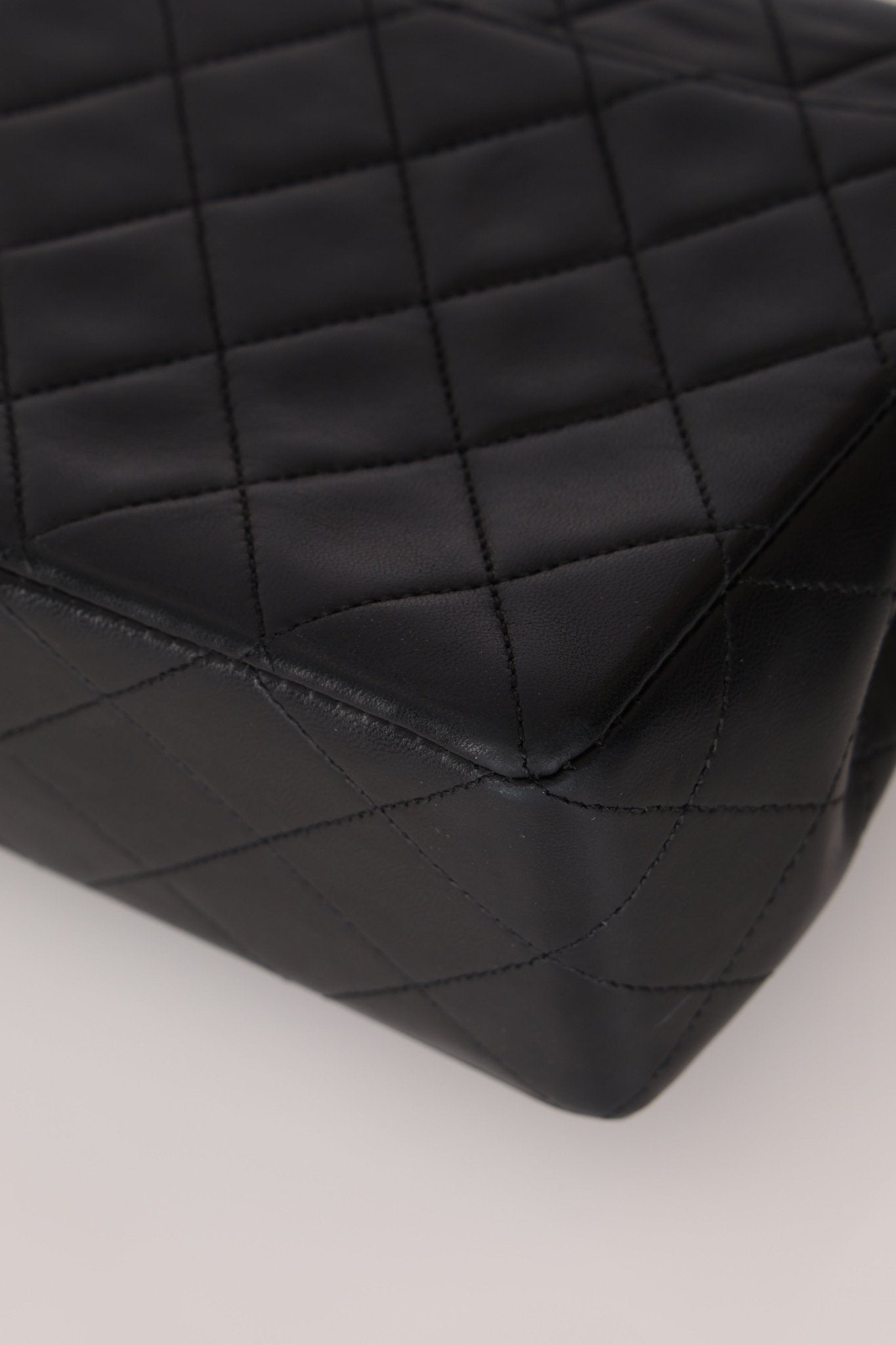 Chanel 1991 Lambskin Turnlock Single Flap 24k GP - FashioNica