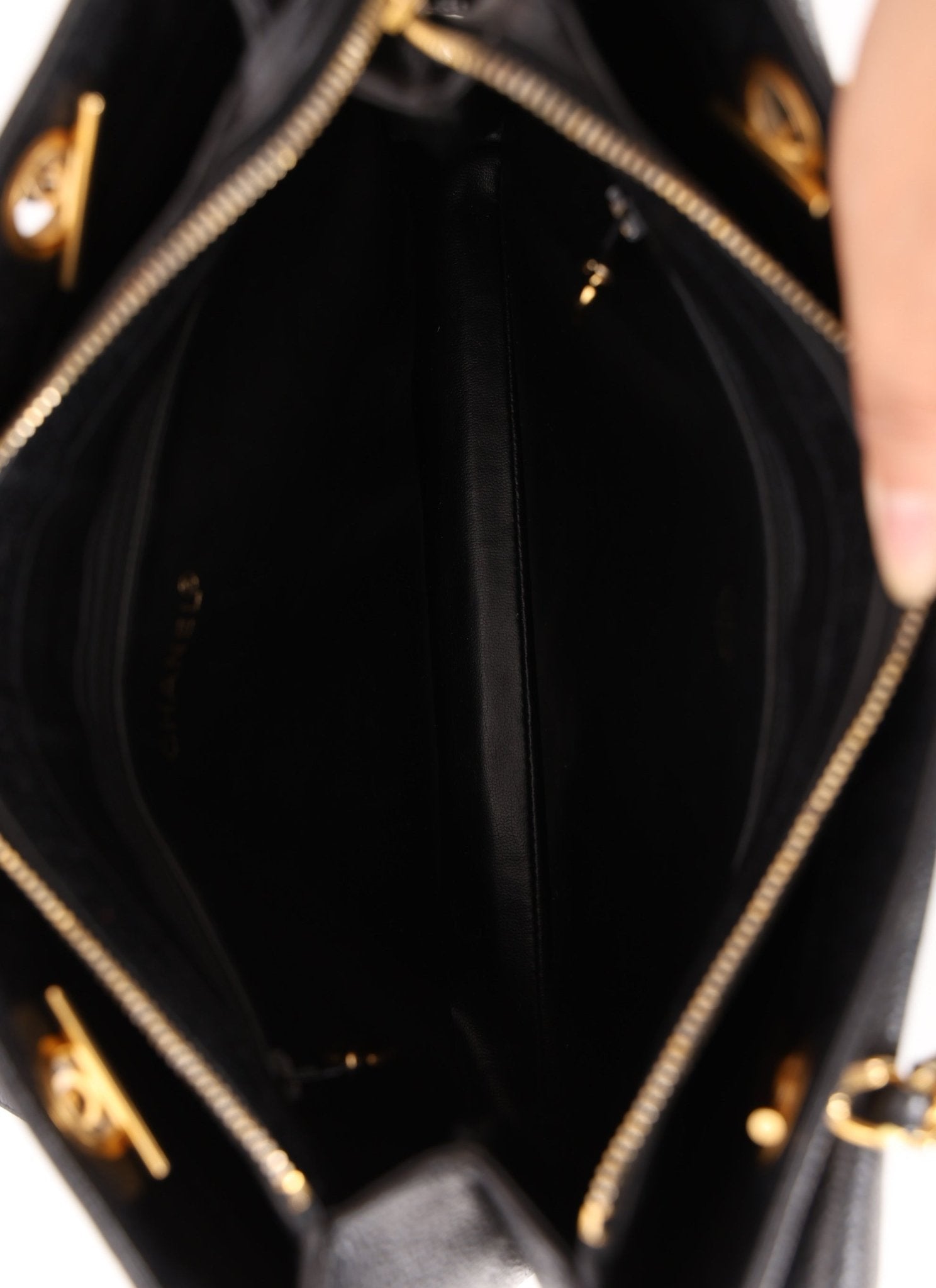 Chanel 1994 Caviar Turnlock Pocket Tote - FashioNica