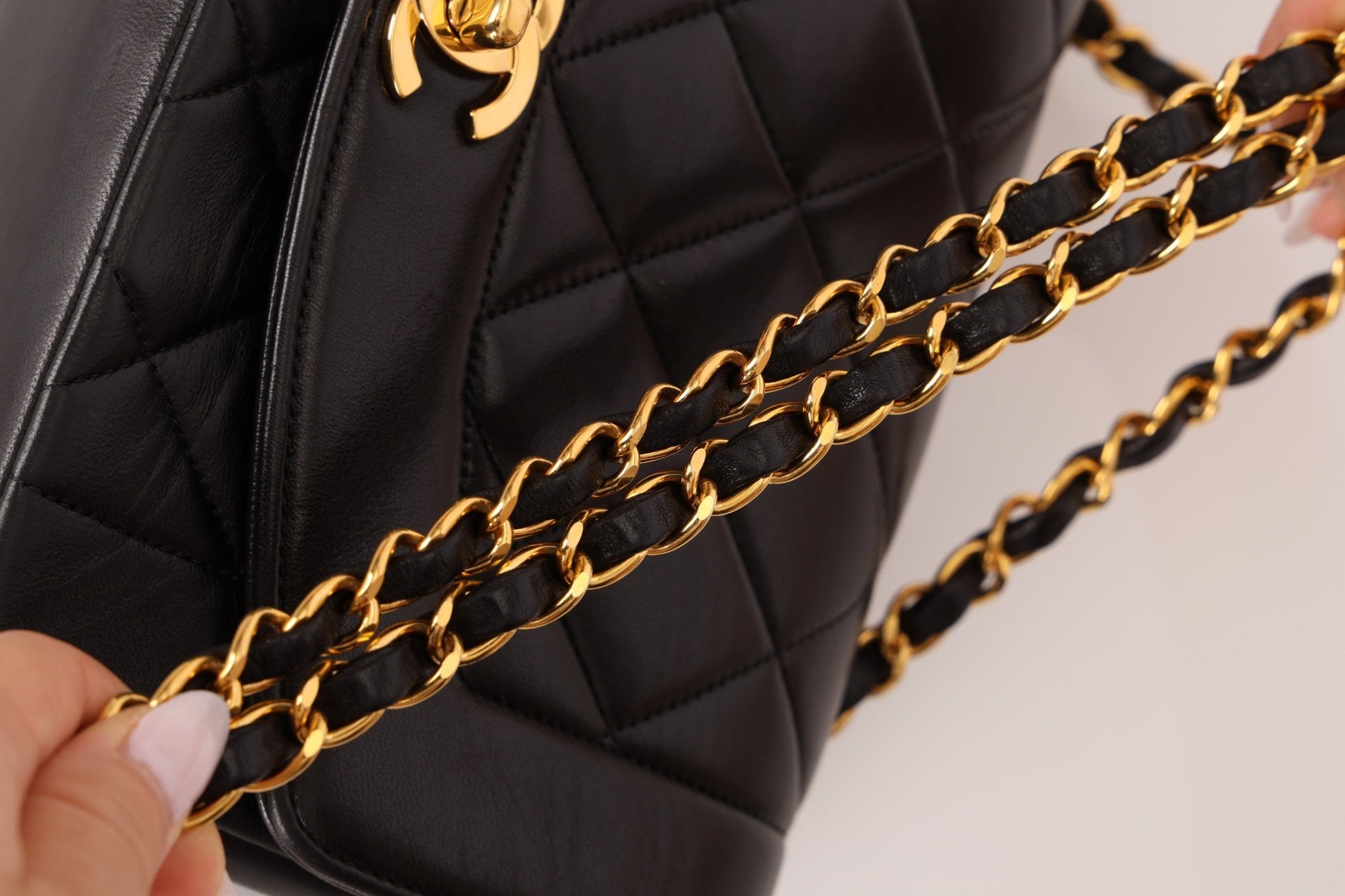 Chanel 1994 Lambskin Small Diana - FashioNica