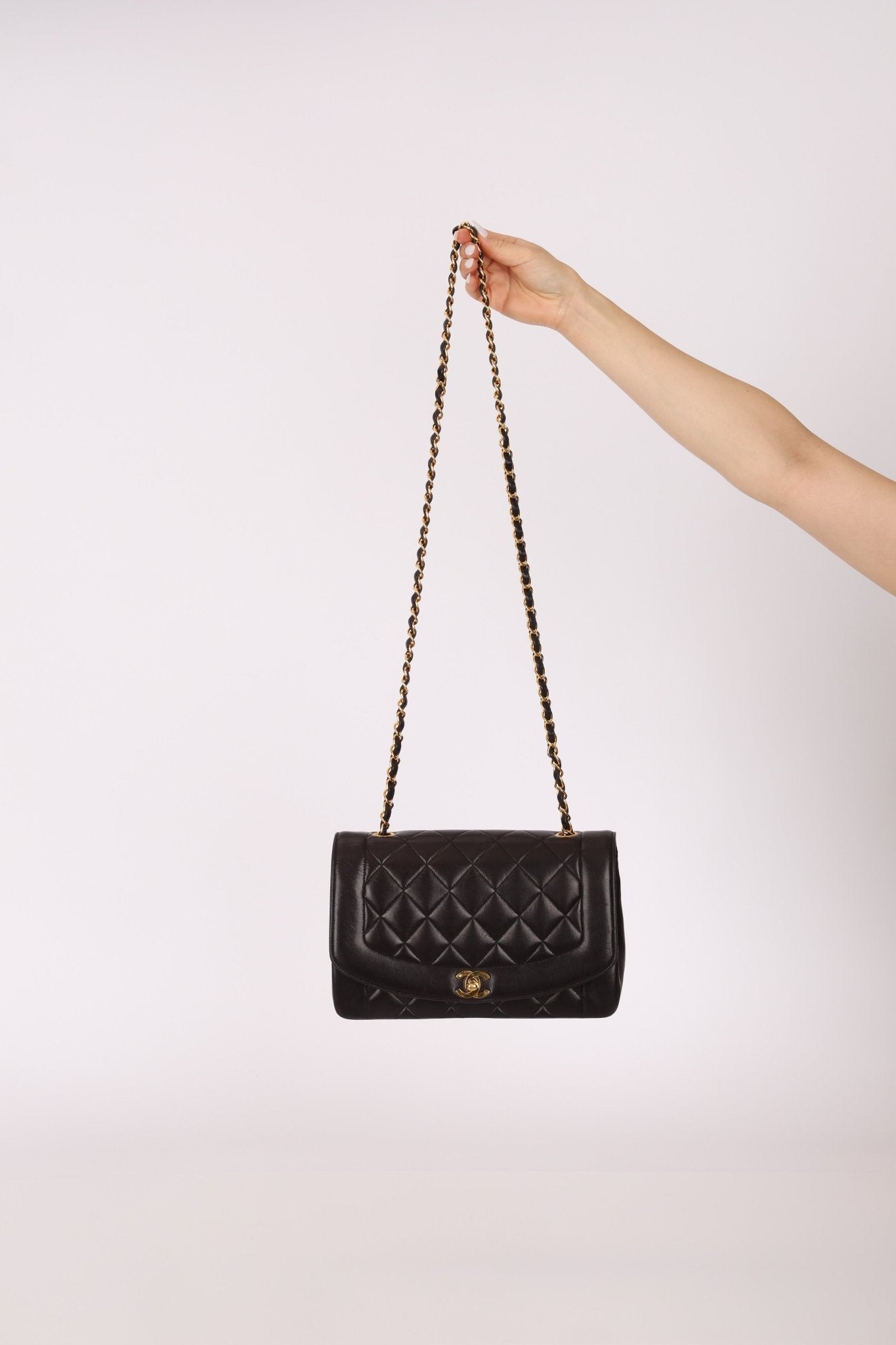 Chanel 1995 Lambskin Medium Diana Flap 24K GP - FashioNica