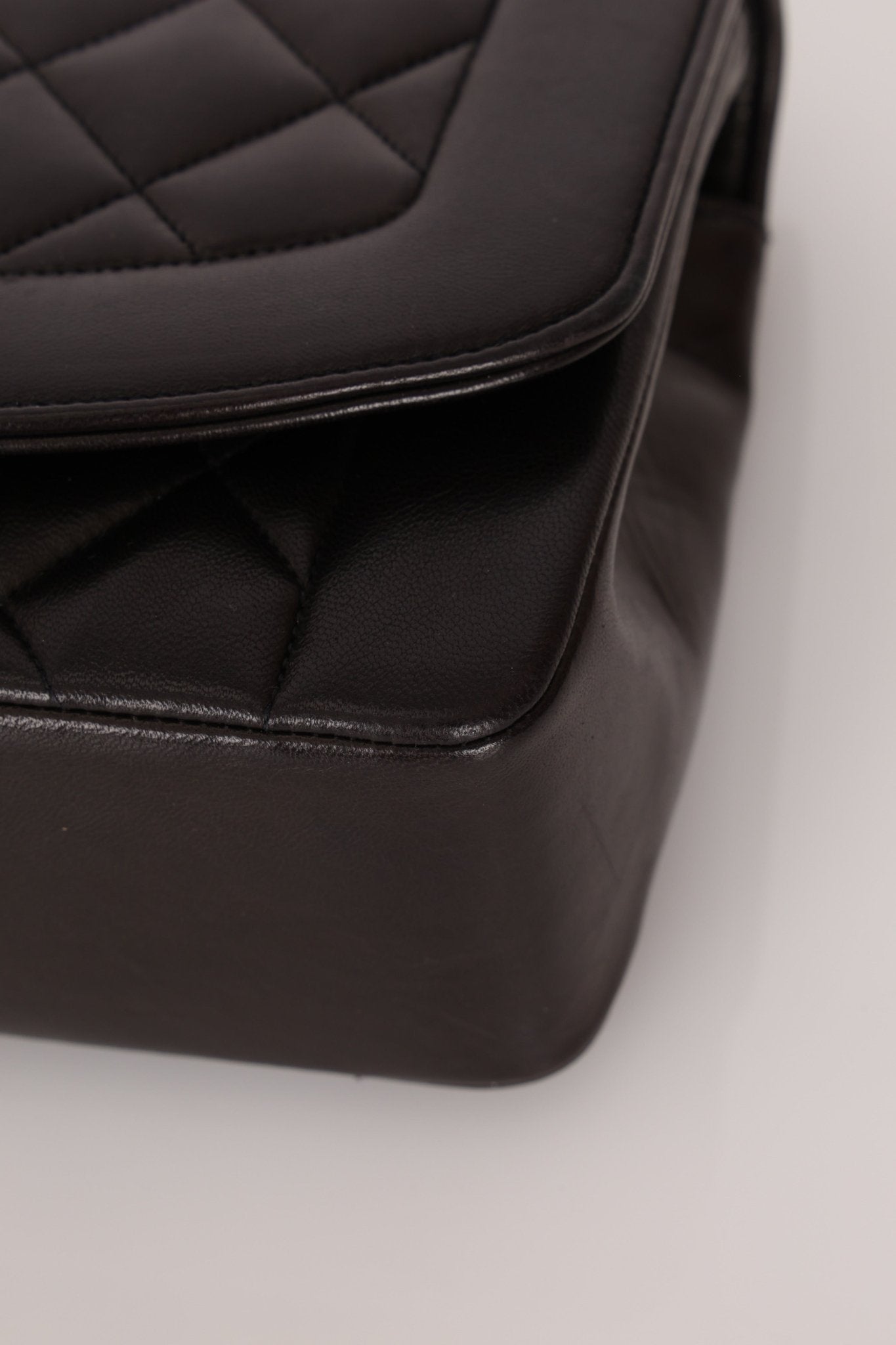 Chanel 1995 Lambskin Medium Diana Flap 24K GP - FashioNica