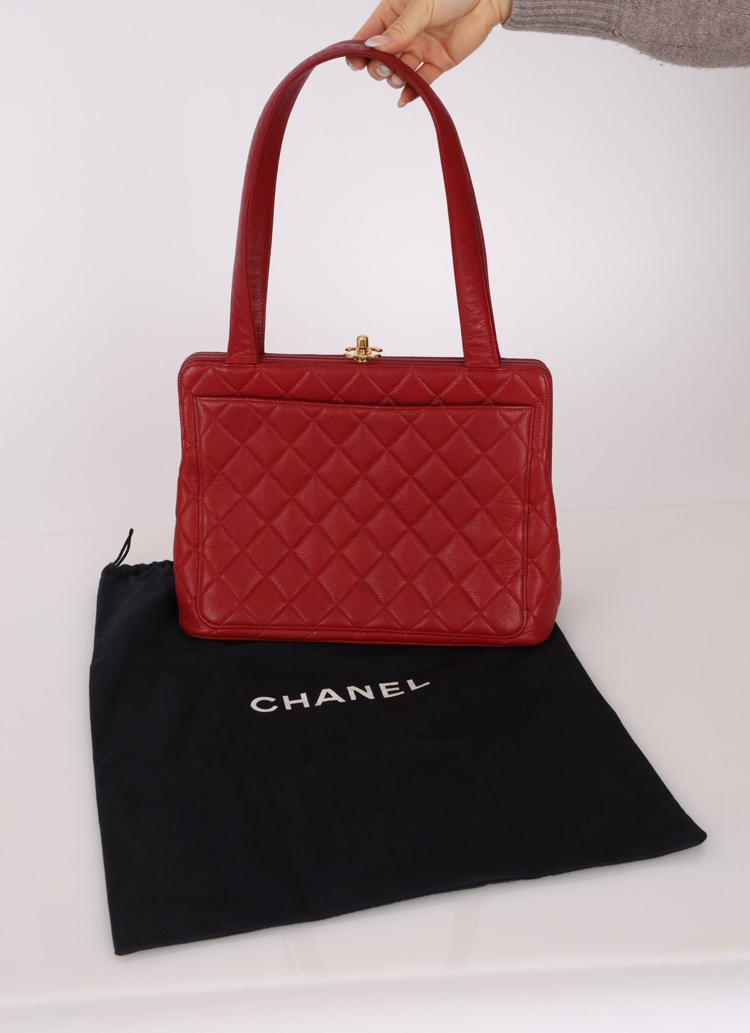 Chanel 1996 Bordeaux Caviar Turnlock Kisslock Tote - FashioNica