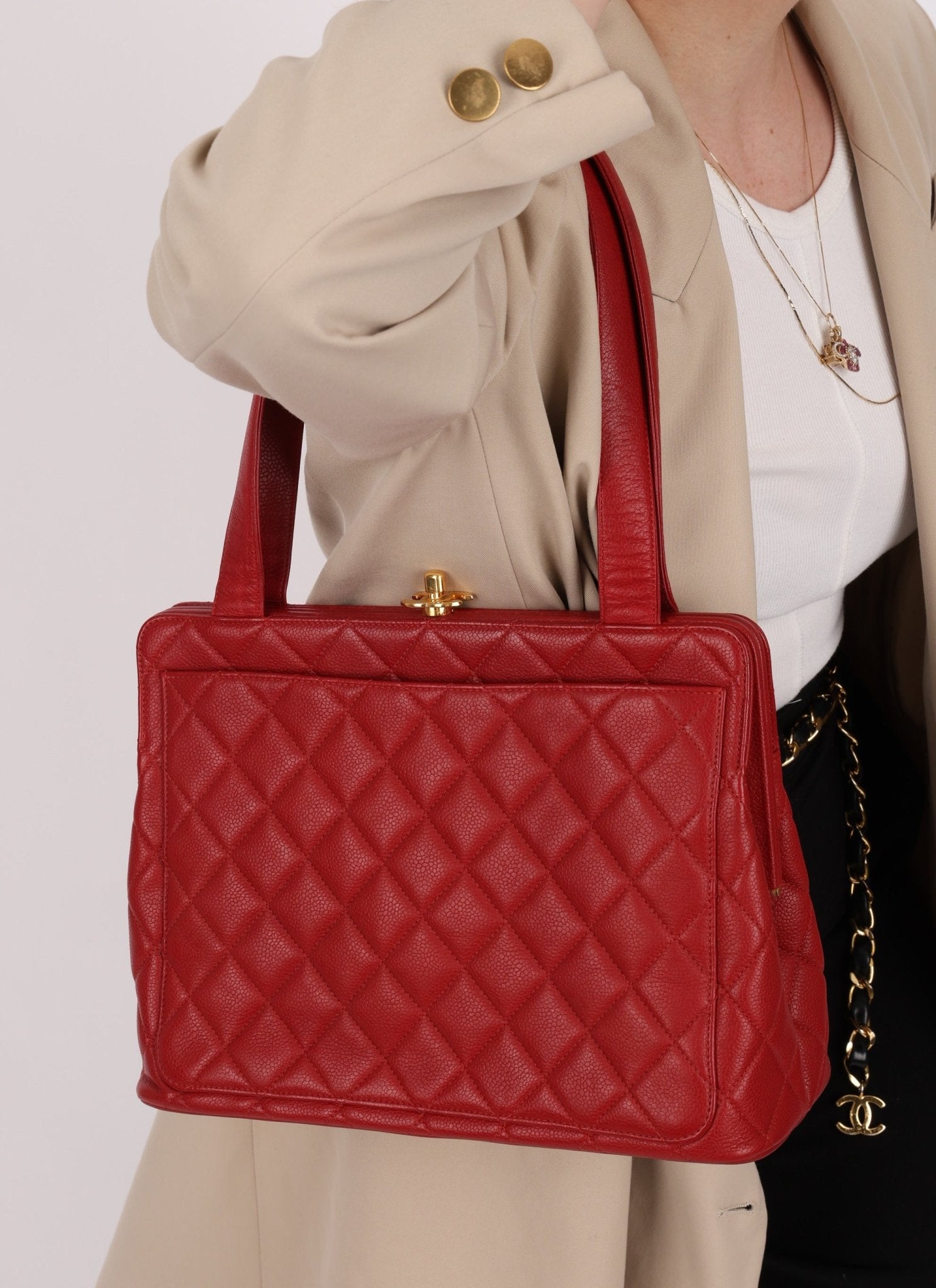 Chanel 1996 Bordeaux Caviar Turnlock Kisslock Tote - FashioNica