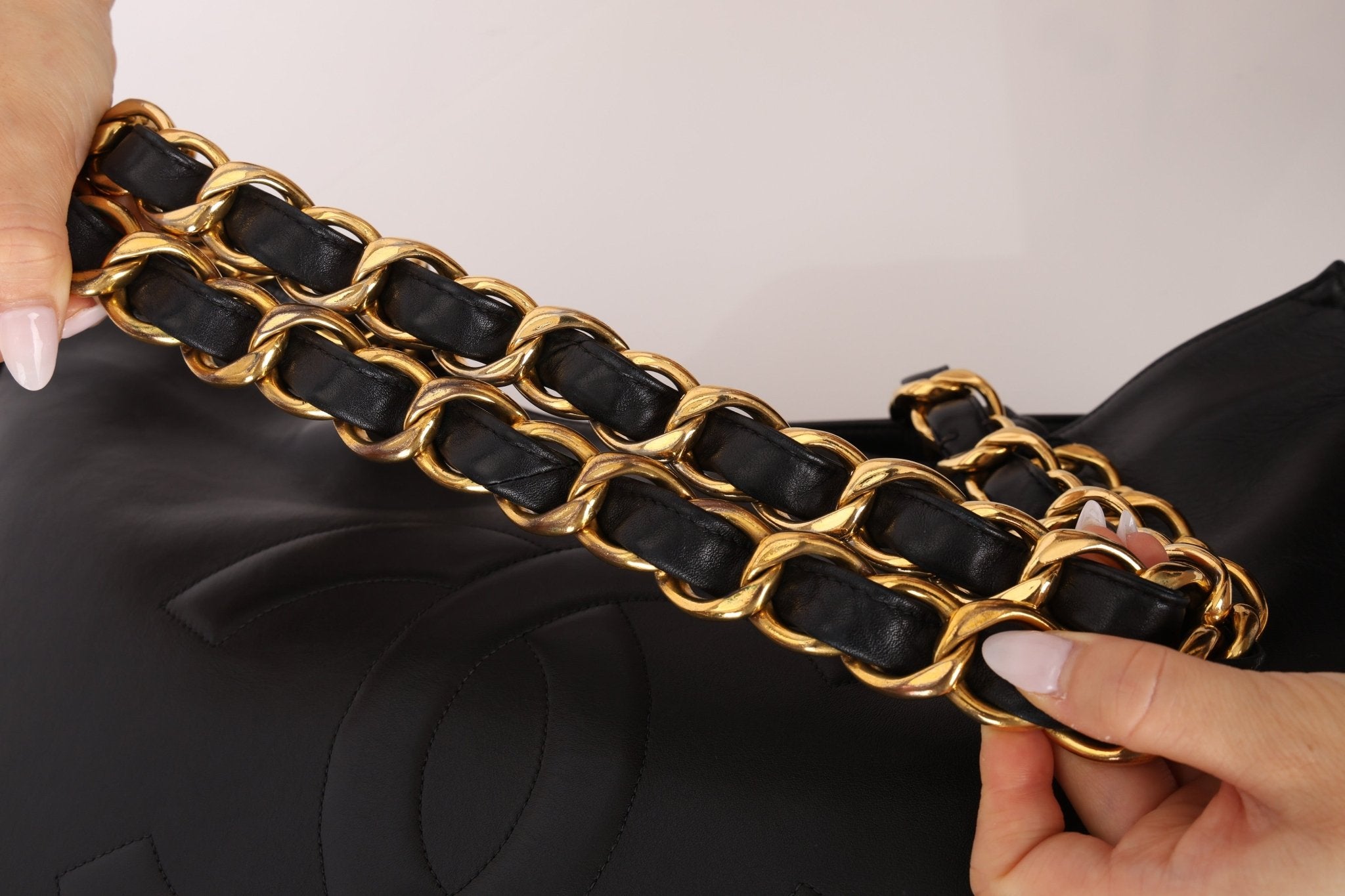 Chanel 1996 Calfskin Chunky Chain Tote 24K GP - FashioNica