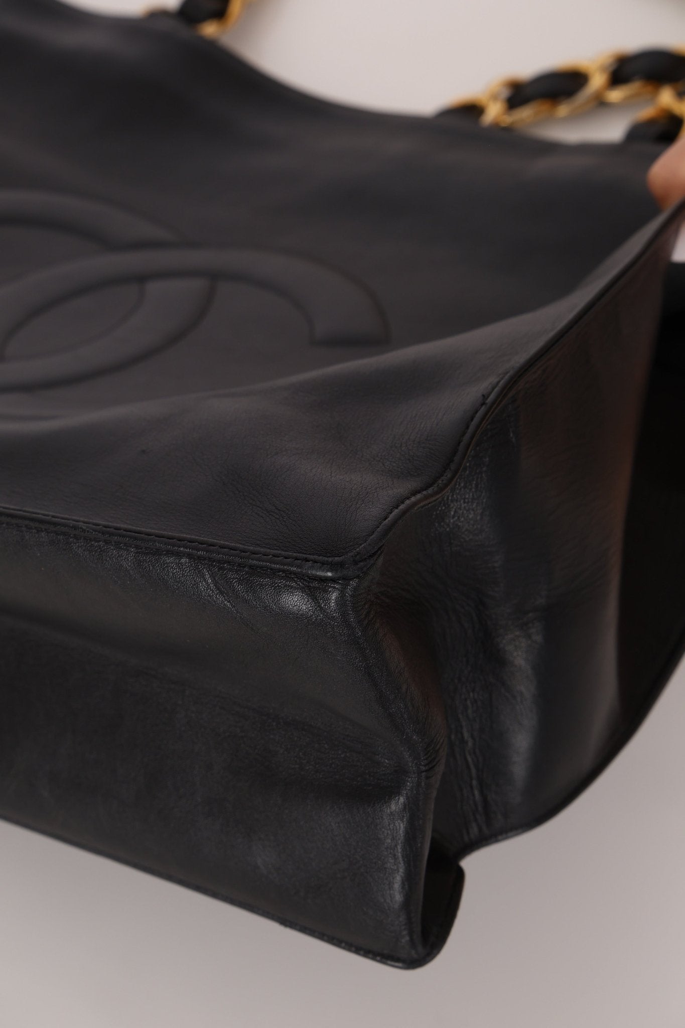 Chanel 1996 Calfskin Chunky Chain Tote 24K GP - FashioNica