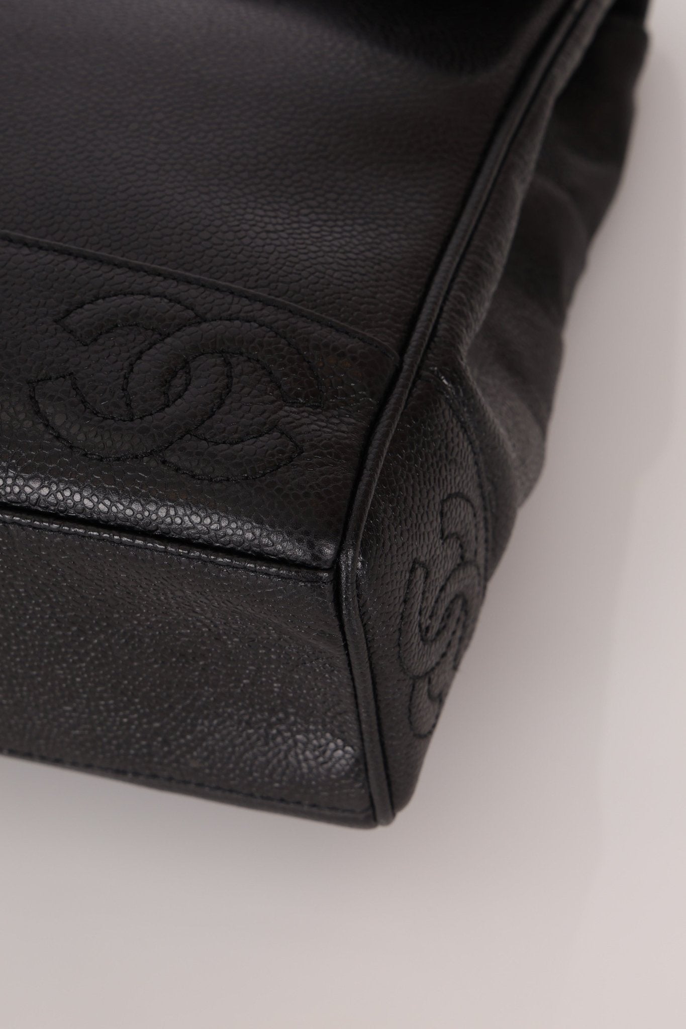 Chanel 1996 Caviar Triple CC Turnlock Shoulder Bag 24K GP - FashioNica