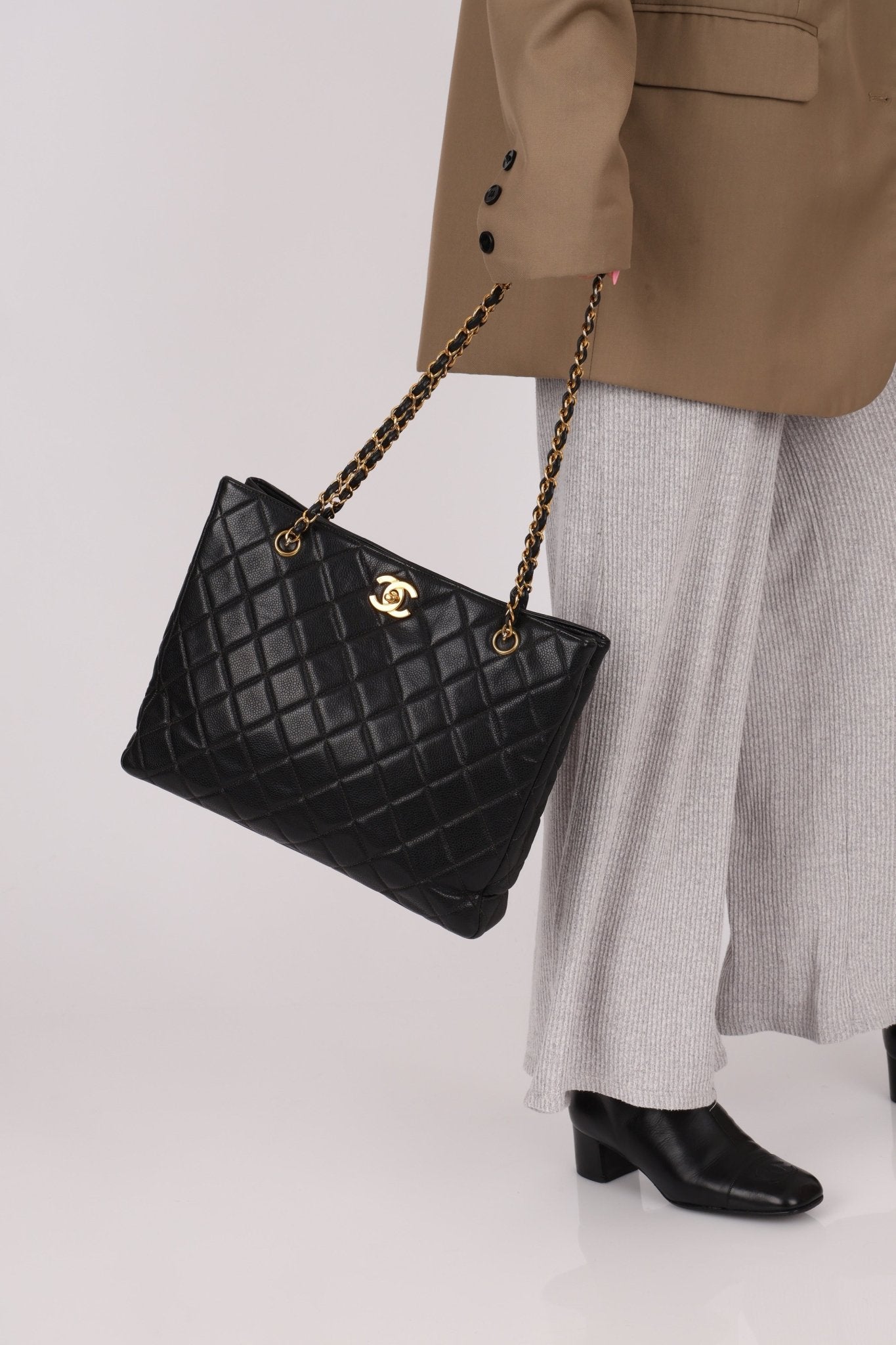 Chanel 1996 Caviar Turnlock Chain Tote 24K GP - FashioNica