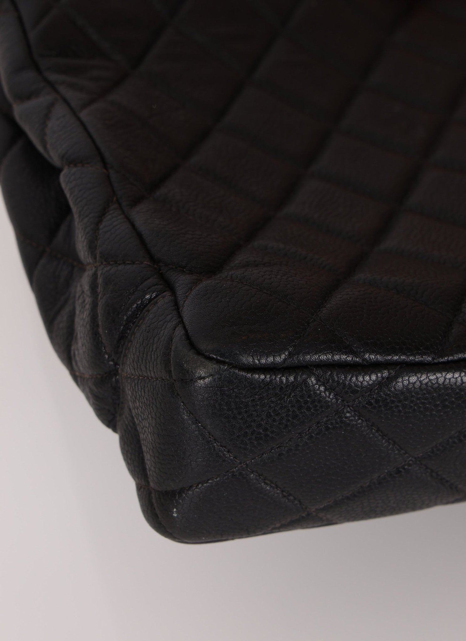 Chanel 1996 Caviar Turnlock Chain Tote - FashioNica