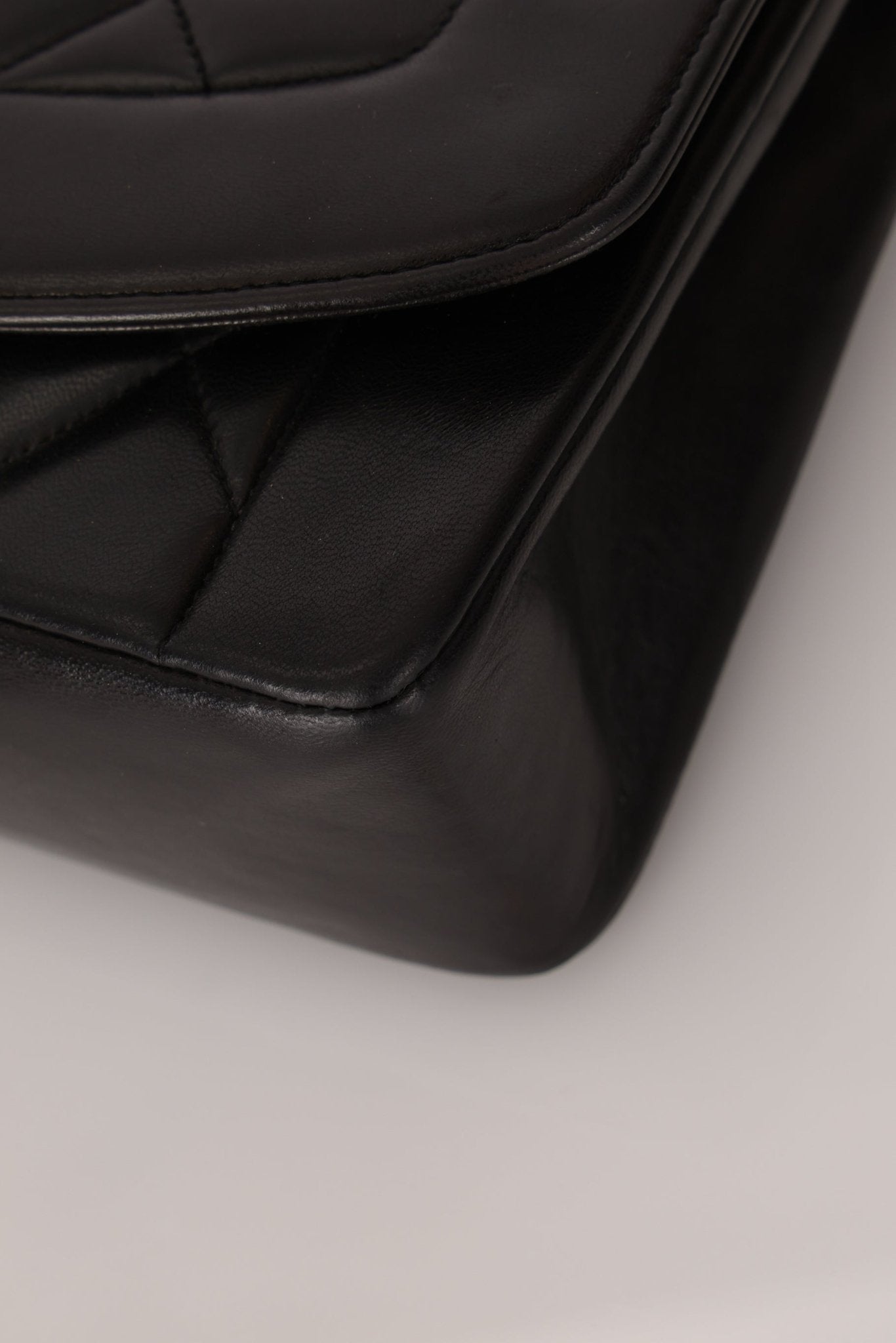 Chanel 1996 Lambskin Medium Diana Flap 24K GP - FashioNica