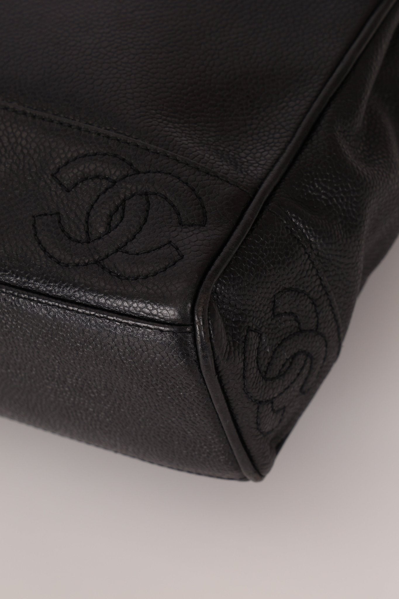 Chanel 1997 Caviar Triple CC Turnlock Tote - FashioNica