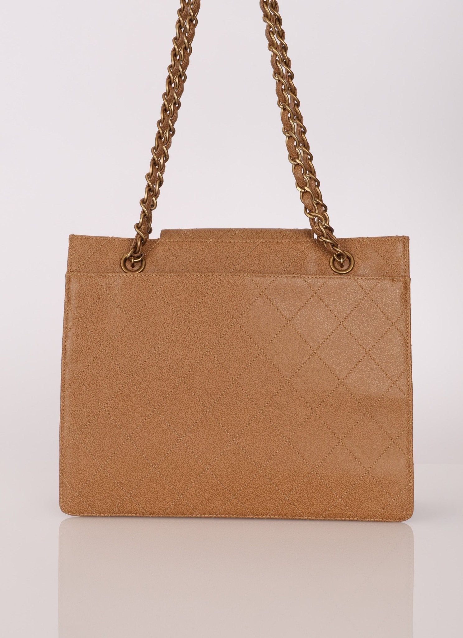 Chanel 1997 Caviar Turnlock Beige Chain Bag - FashioNica