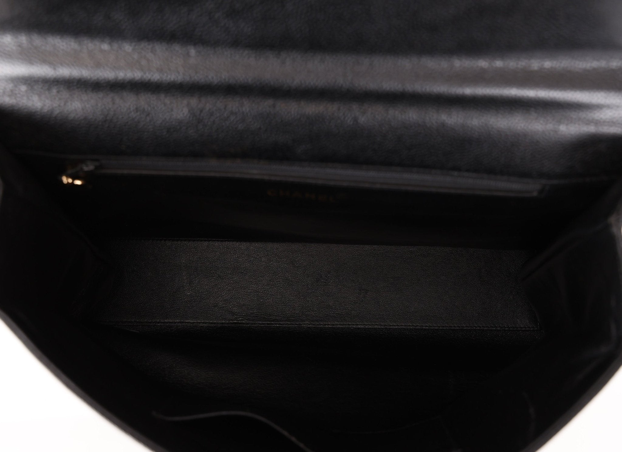 Chanel 1997 Caviar Turnlock Shoulder Bag - FashioNica