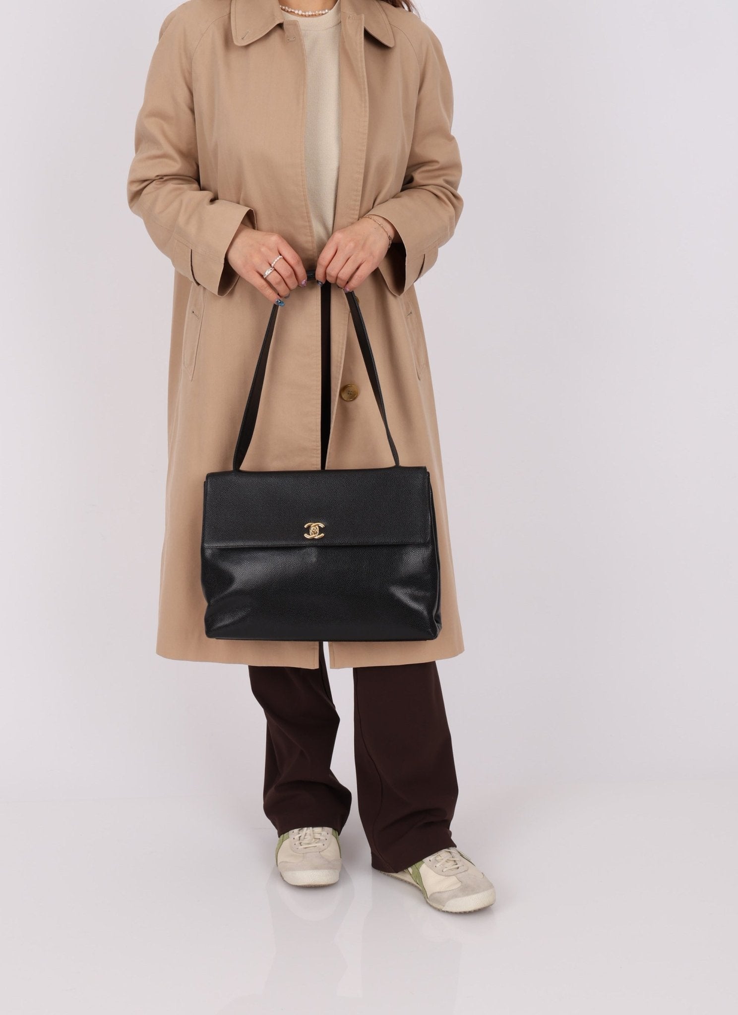 Chanel 1997 Caviar Turnlock Shoulder Bag - FashioNica