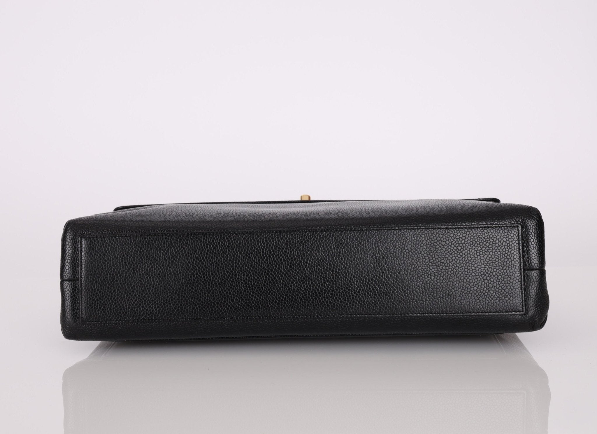 Chanel 1997 Caviar Turnlock Shoulder Bag - FashioNica