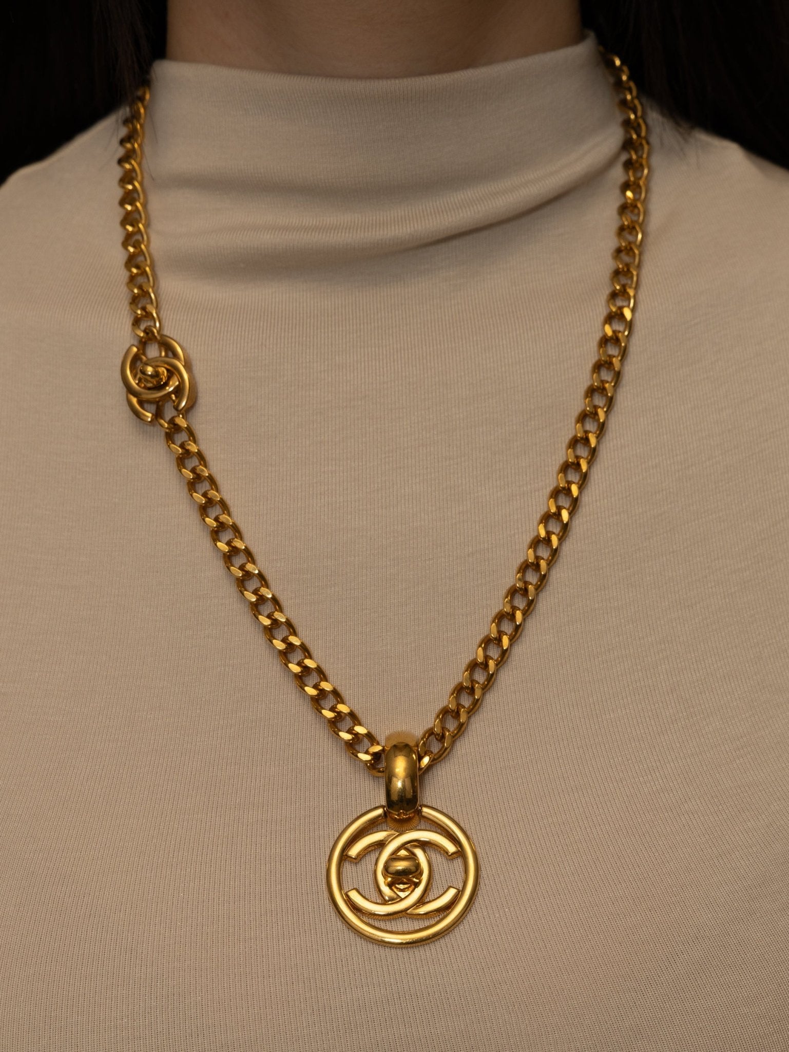 Chanel 1997 CC Turnlock Round Pendant Necklace 24K GP - FashioNica