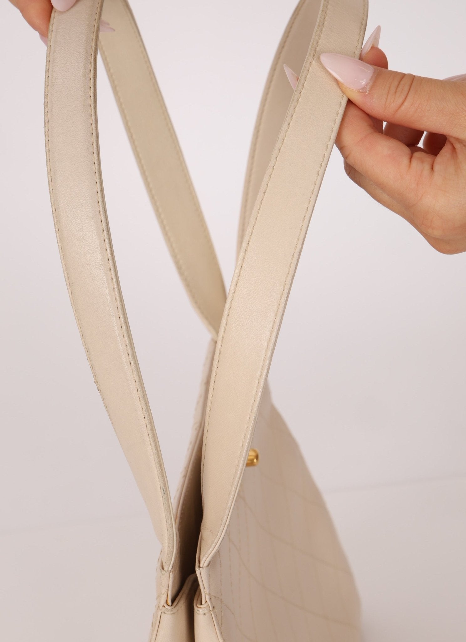 Chanel 1997 Cream Lambskin Kelly Shoulder Bag 24K GP - FashioNica