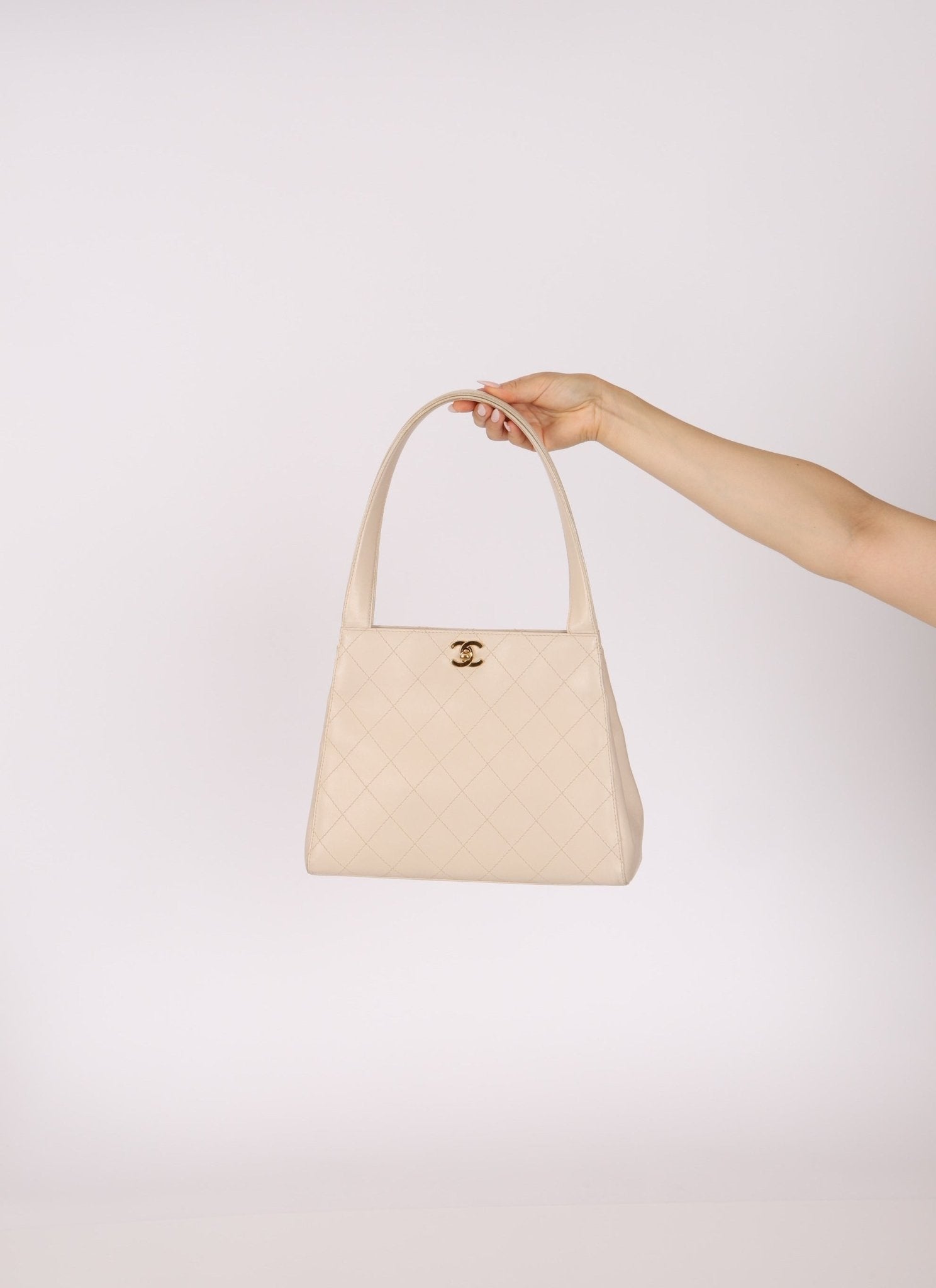 Chanel 1997 Cream Lambskin Kelly Shoulder Bag 24K GP - FashioNica