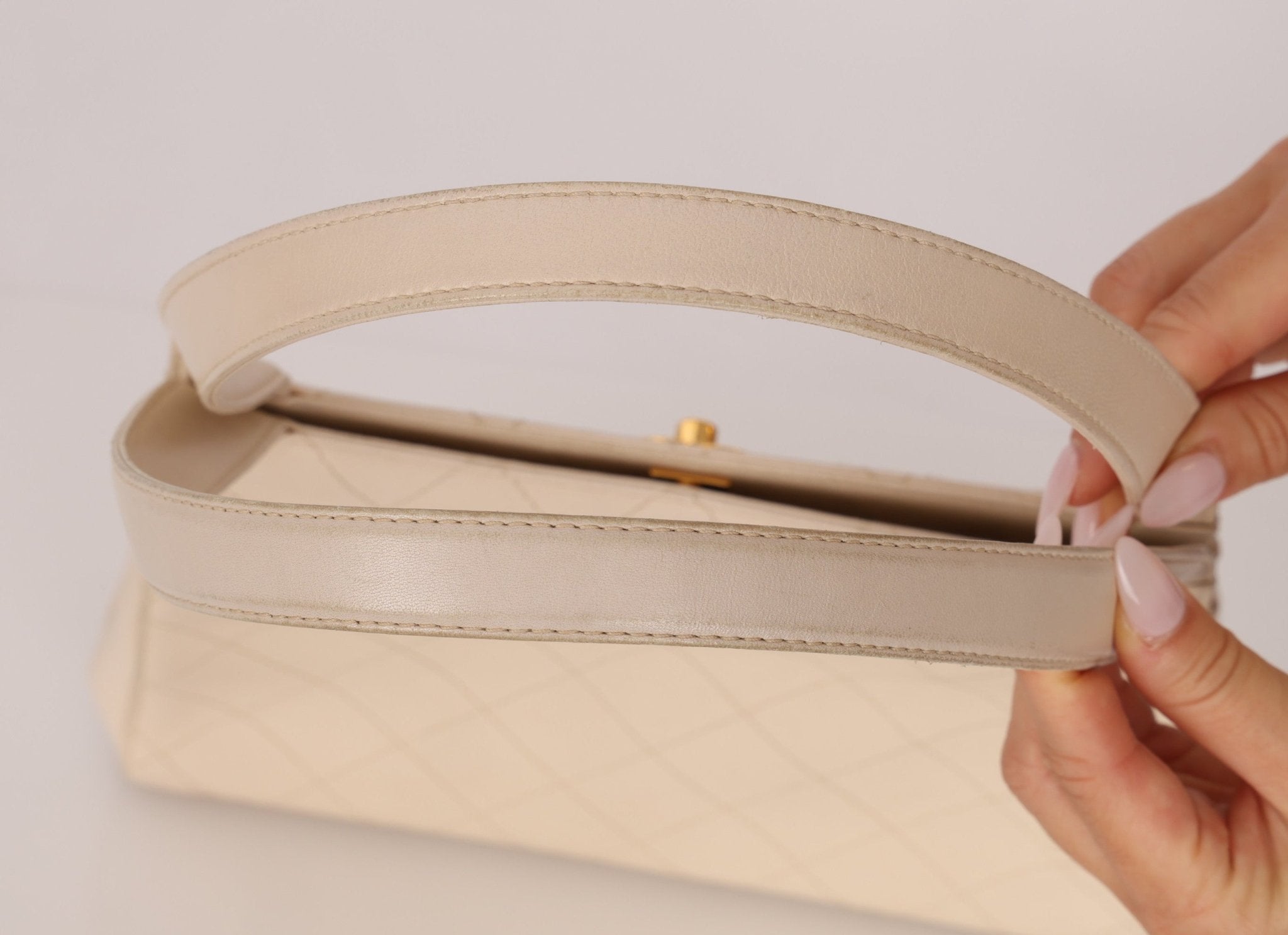 Chanel 1997 Cream Lambskin Kelly Shoulder Bag 24K GP - FashioNica