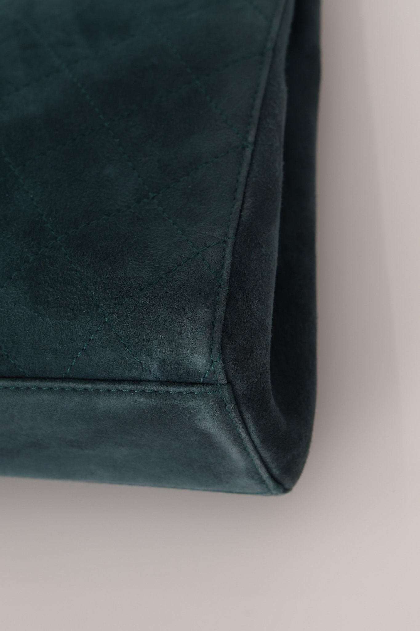 Chanel 1997 Emerald Suede Turnlock Kelly Shoulder Bag 24K GP - FashioNica