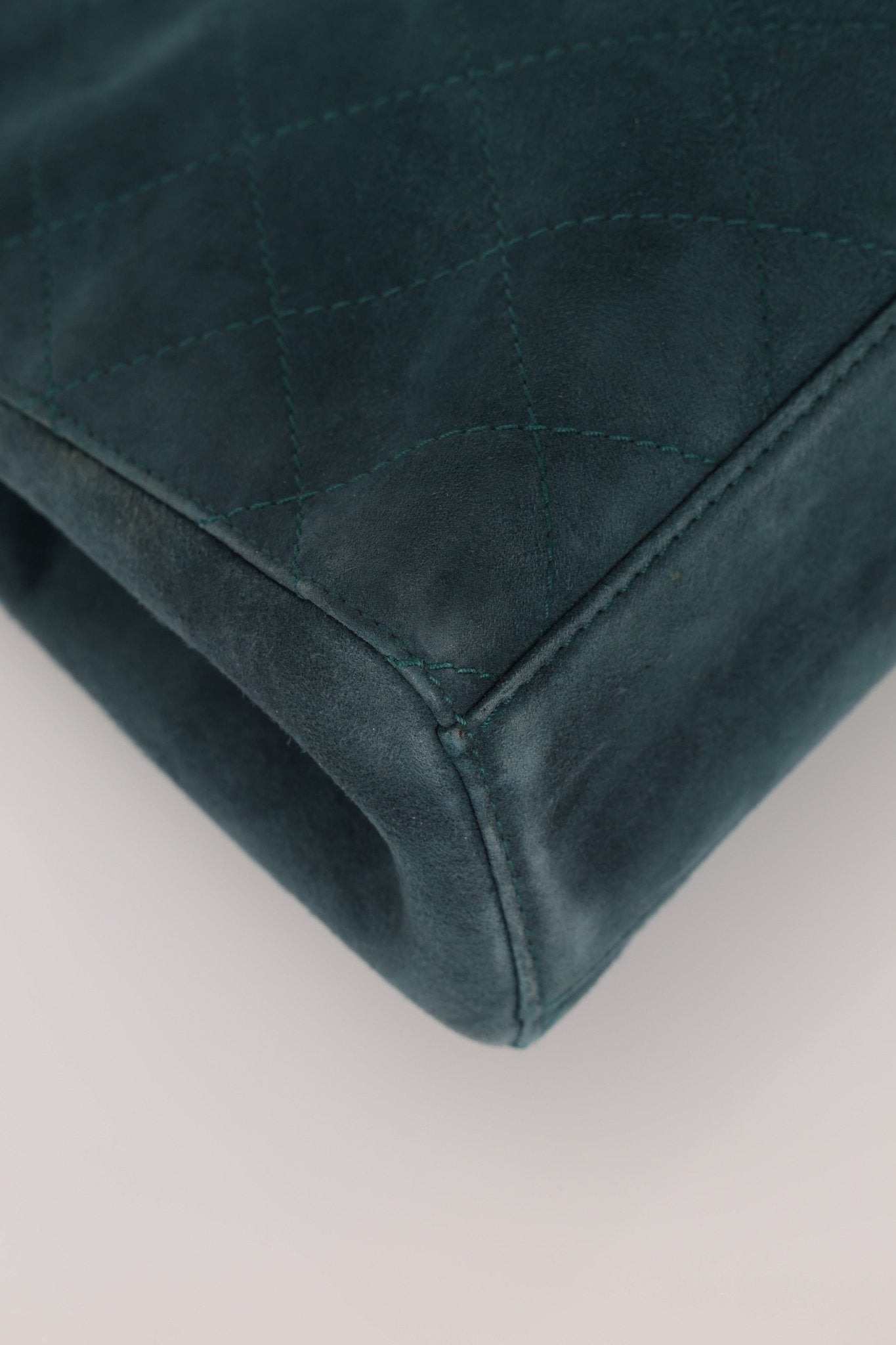 Chanel 1997 Emerald Suede Turnlock Kelly Shoulder Bag 24K GP - FashioNica