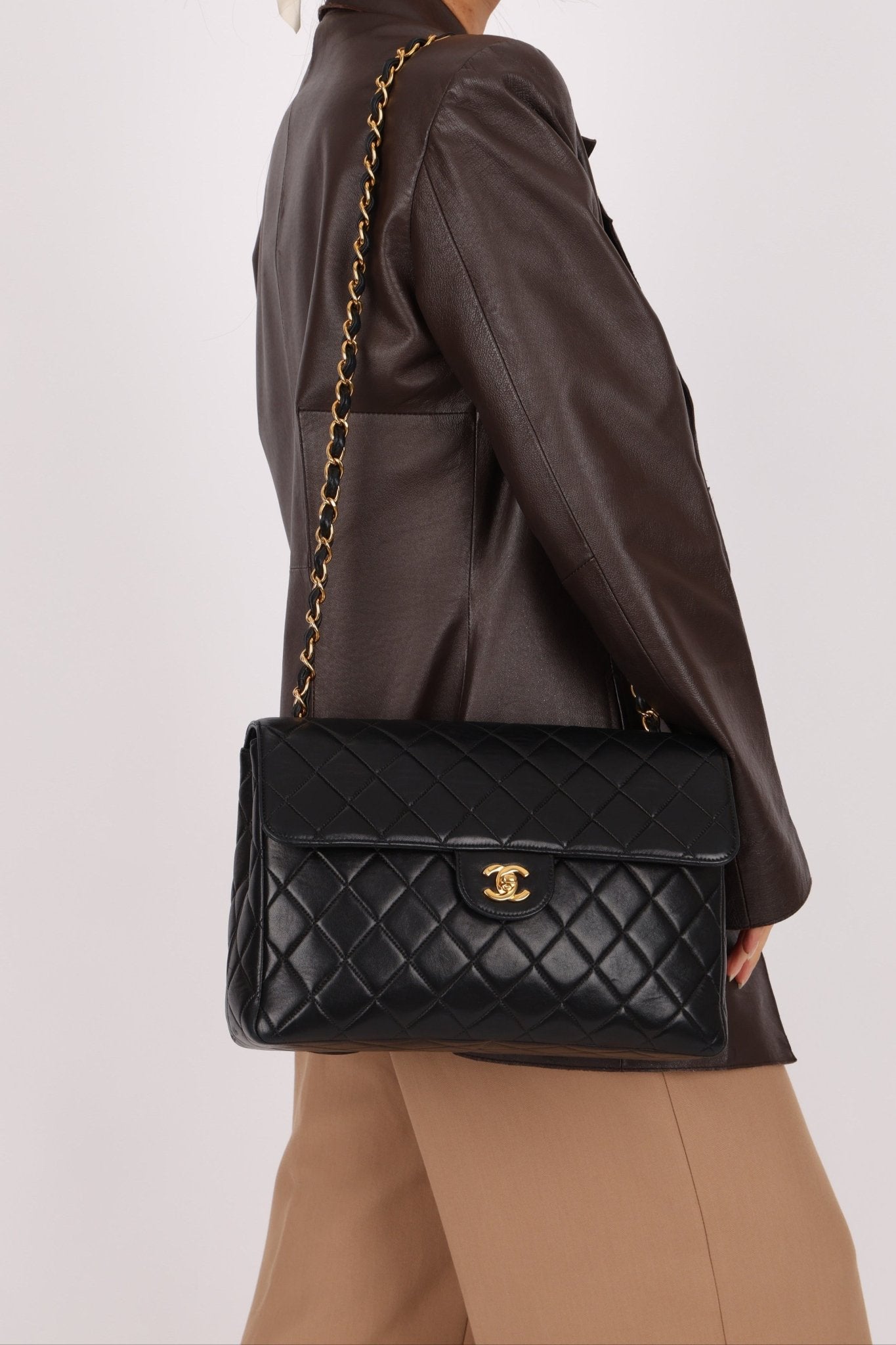 Chanel 1997 Jumbo Lambskin Turnlock Single Flap 24K GP - FashioNica