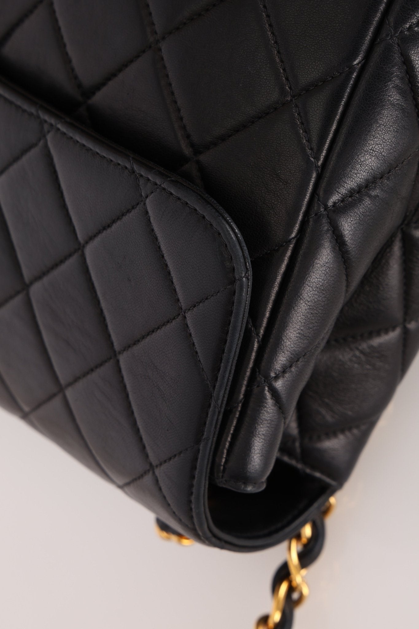 Chanel 1997 Jumbo Lambskin Turnlock Single Flap 24K GP - FashioNica