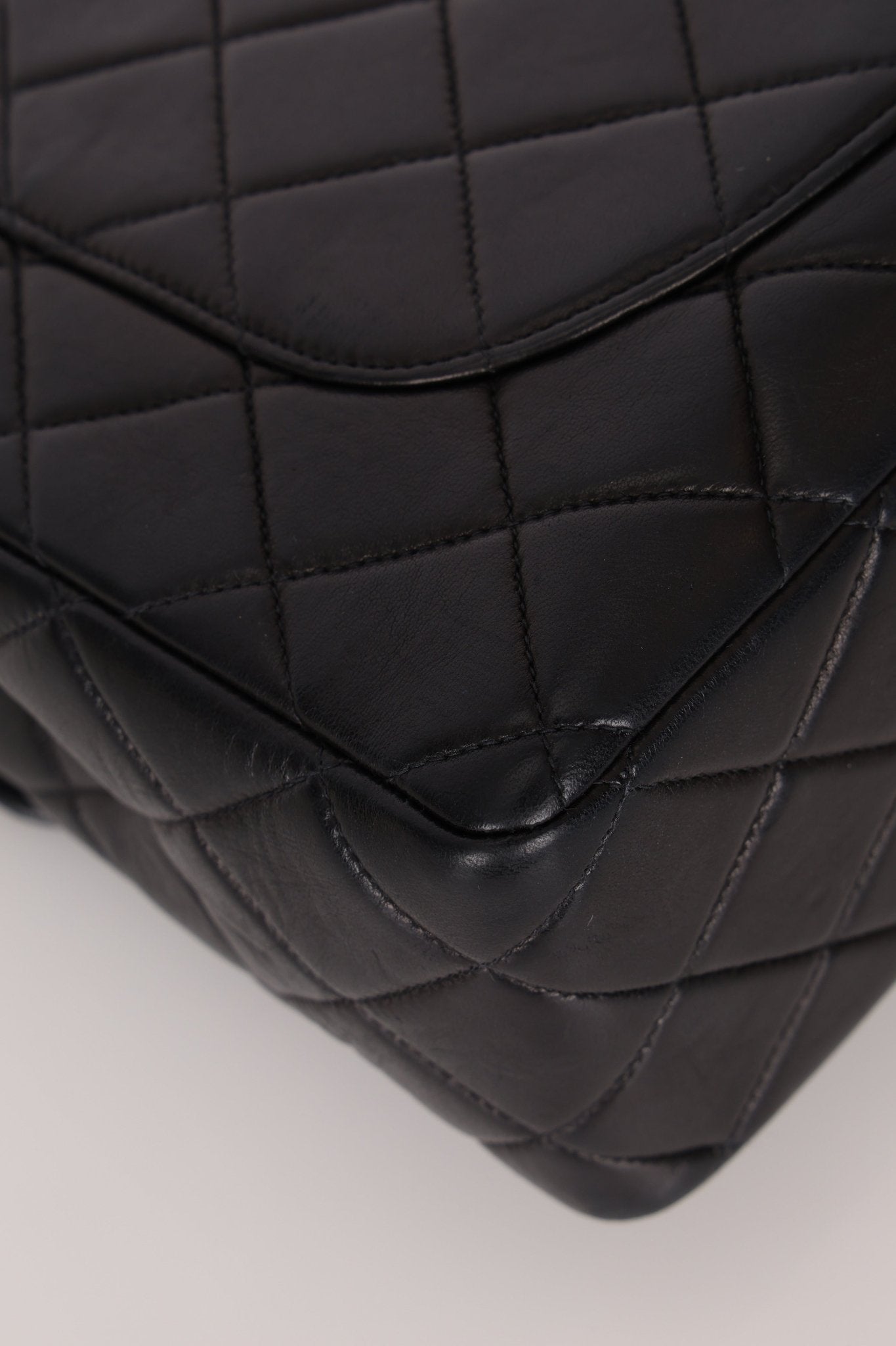 Chanel 1997 Jumbo Lambskin Turnlock Single Flap 24K GP - FashioNica