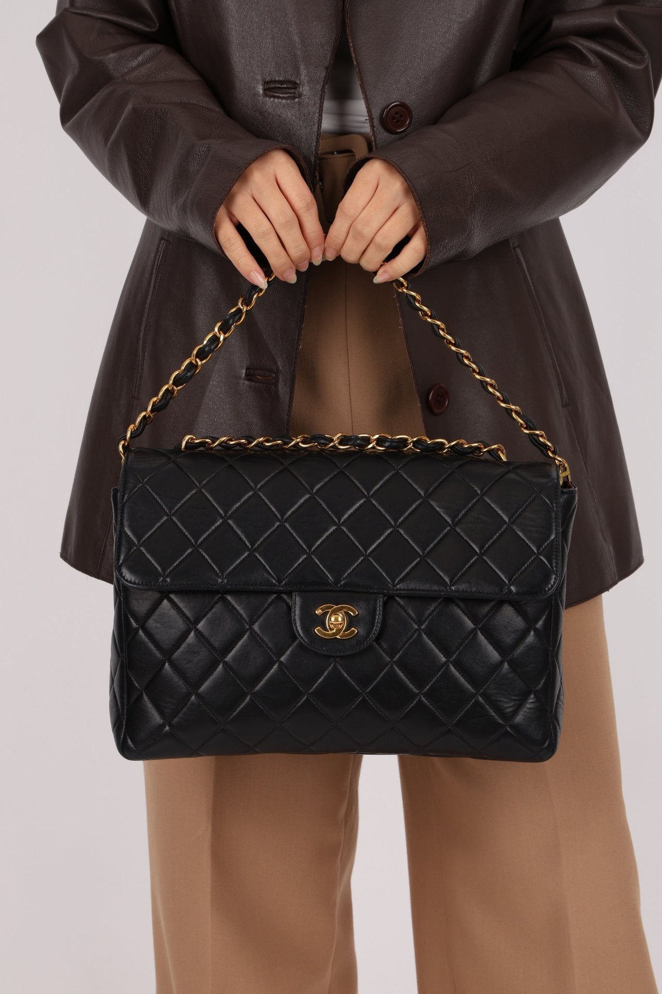 Chanel 1997 Jumbo Lambskin Turnlock Single Flap 24K GP - FashioNica