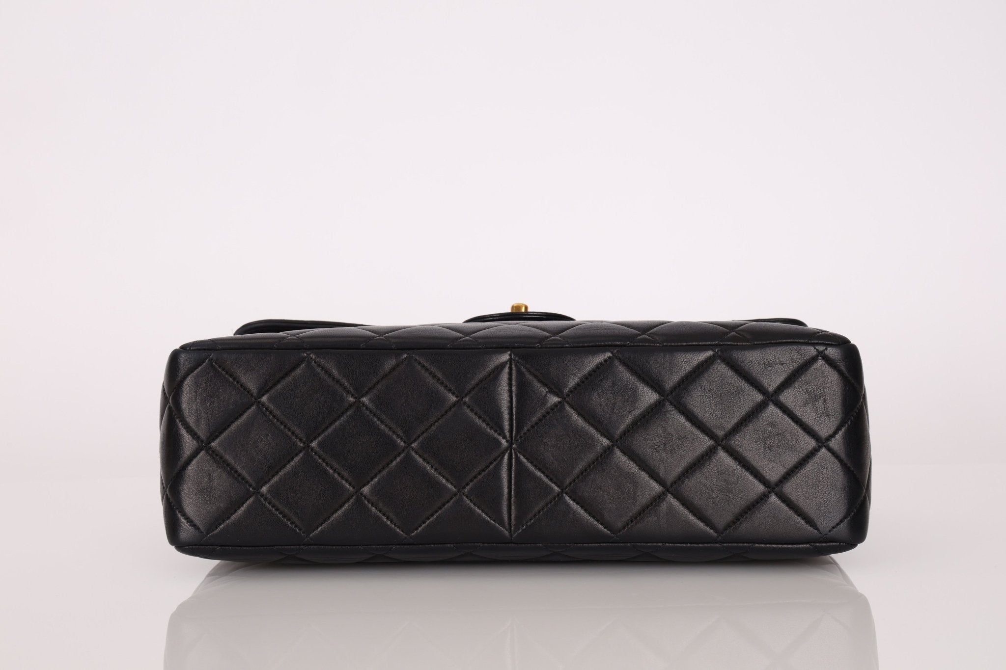 Chanel 1997 Jumbo Lambskin Turnlock Single Flap 24K GP - FashioNica