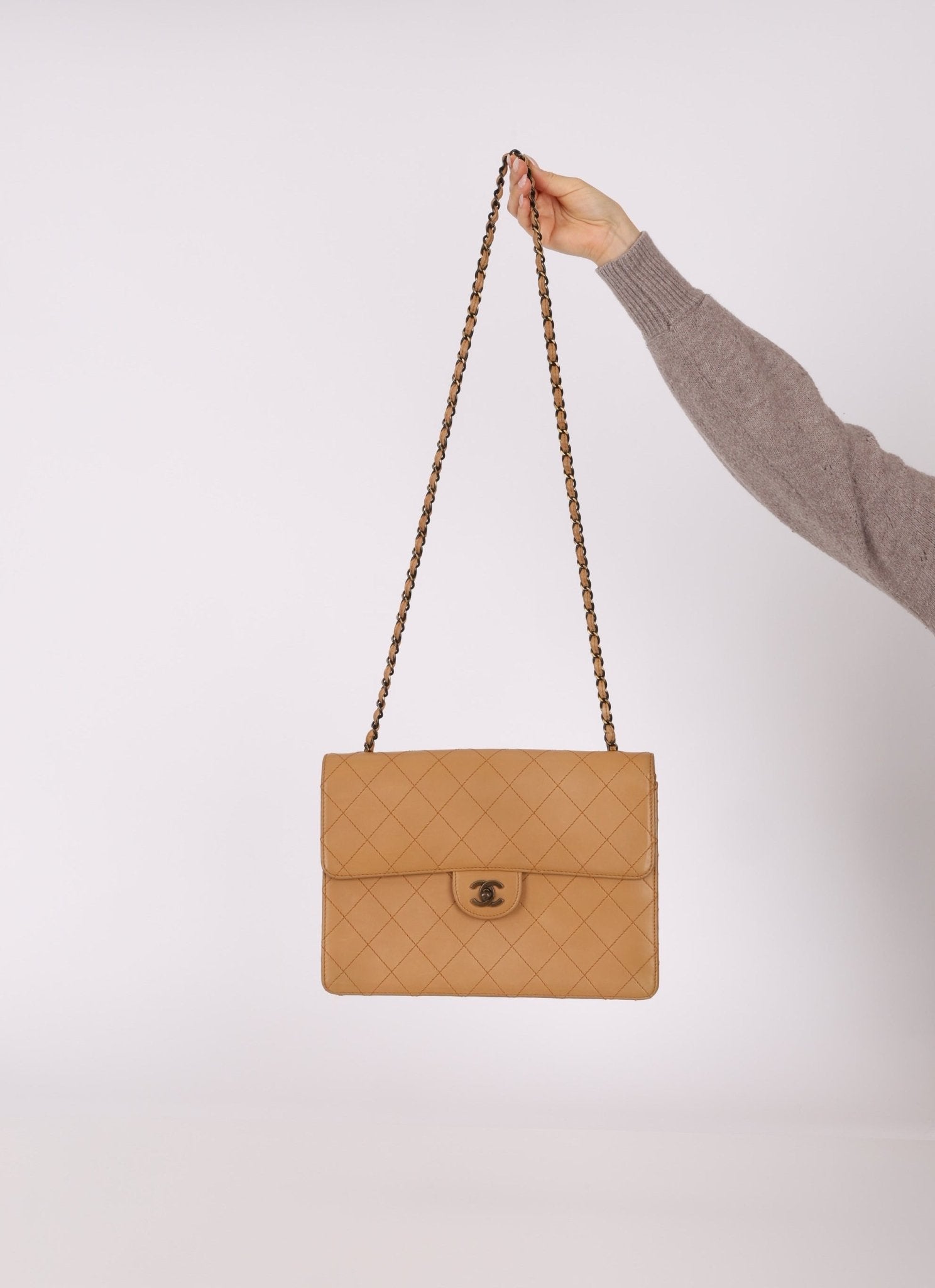 Chanel 1997 Nude Jumbo Stitch Single Flap Bag - FashioNica