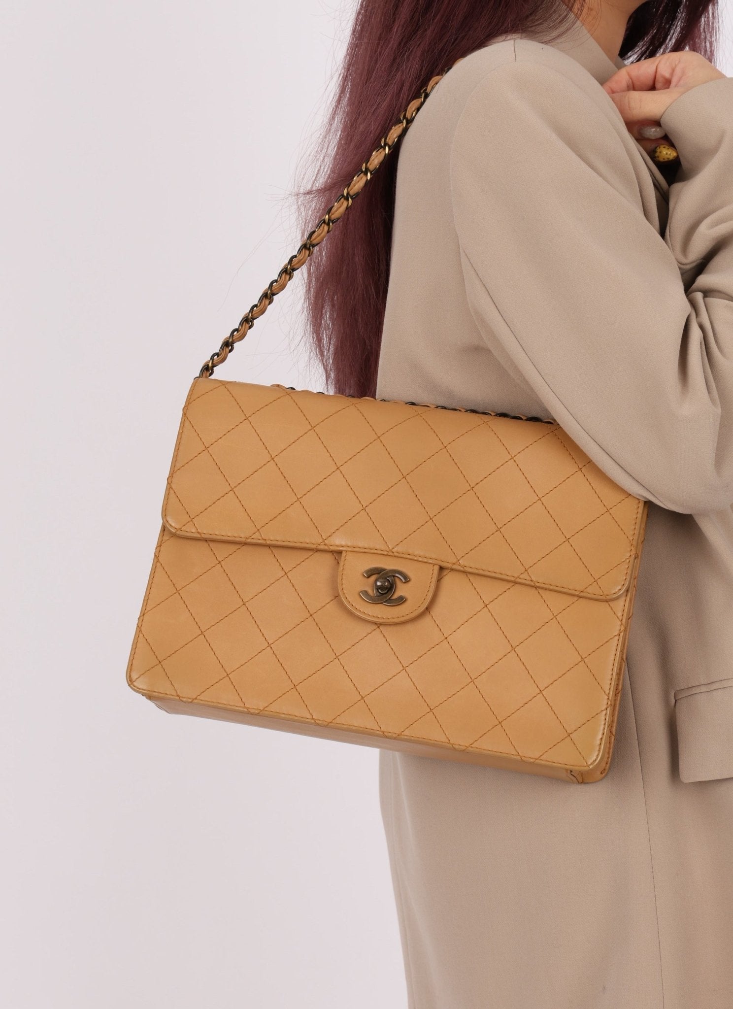 Chanel 1997 Nude Jumbo Stitch Single Flap Bag - FashioNica