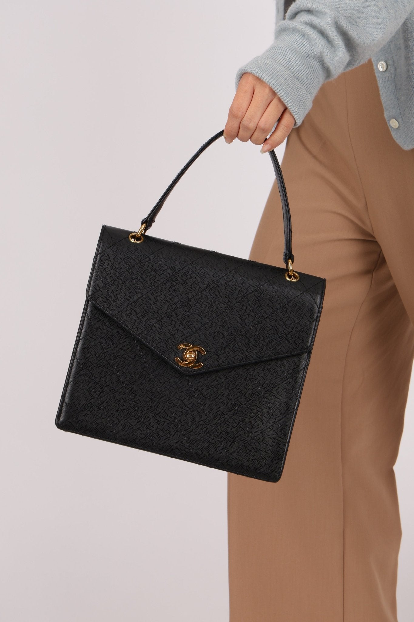 Chanel 1998 Caviar Turnlock Kelly Envelope Top Handle 24K GP - FashioNica