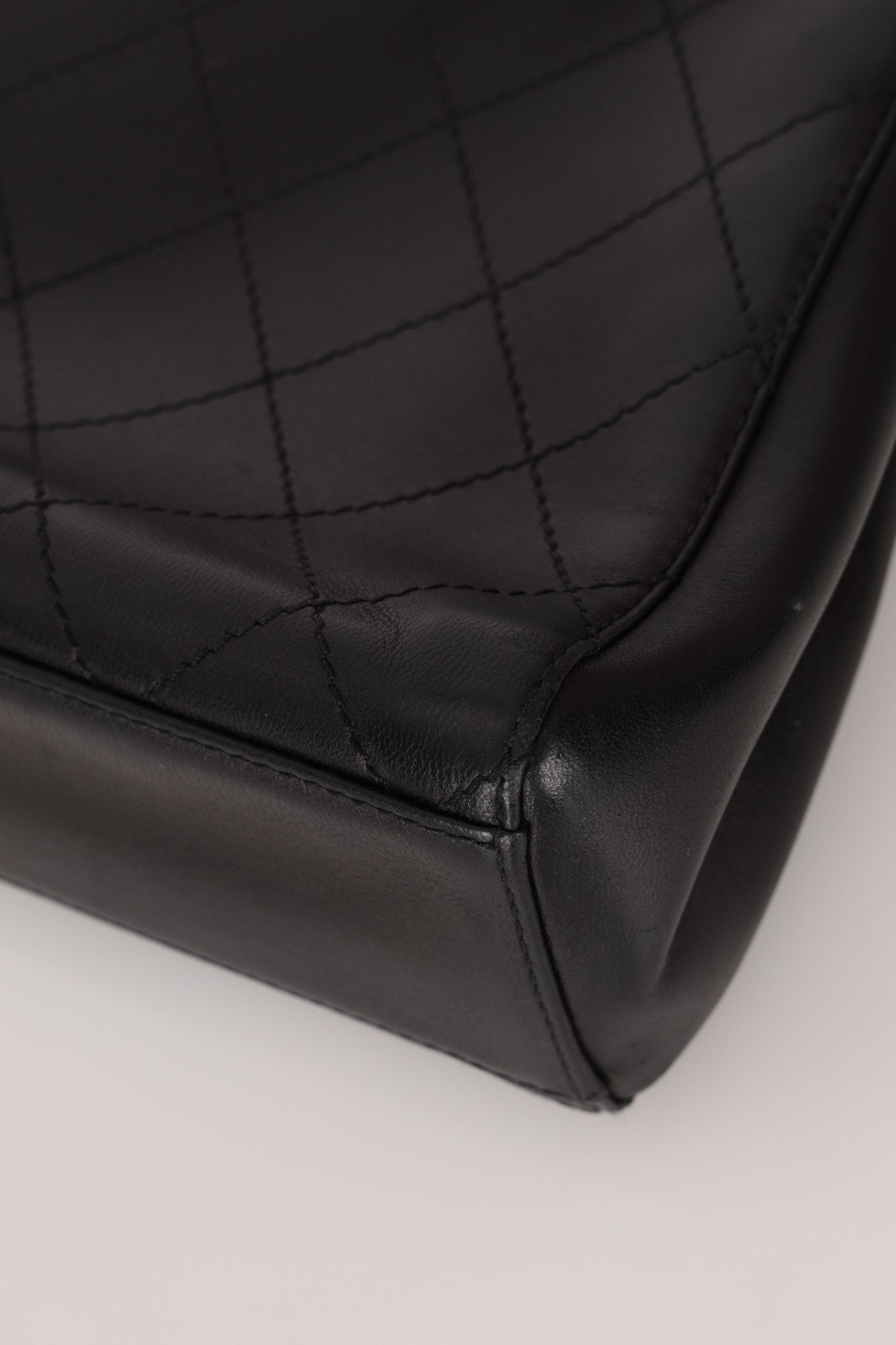 Chanel 1998 Turnlock Kelly Shoulder Bag 24K GP - FashioNica