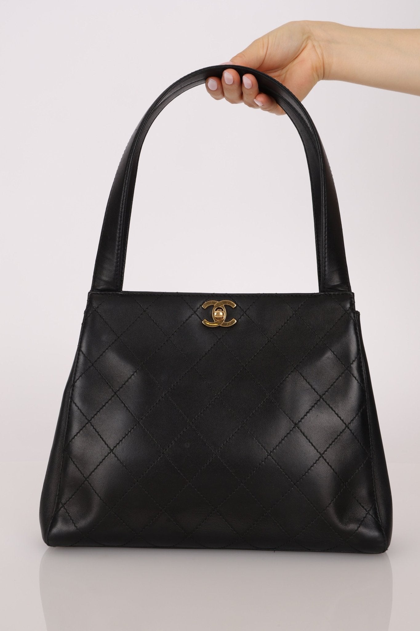 Chanel 1998 Turnlock Kelly Shoulder Bag 24K GP - FashioNica