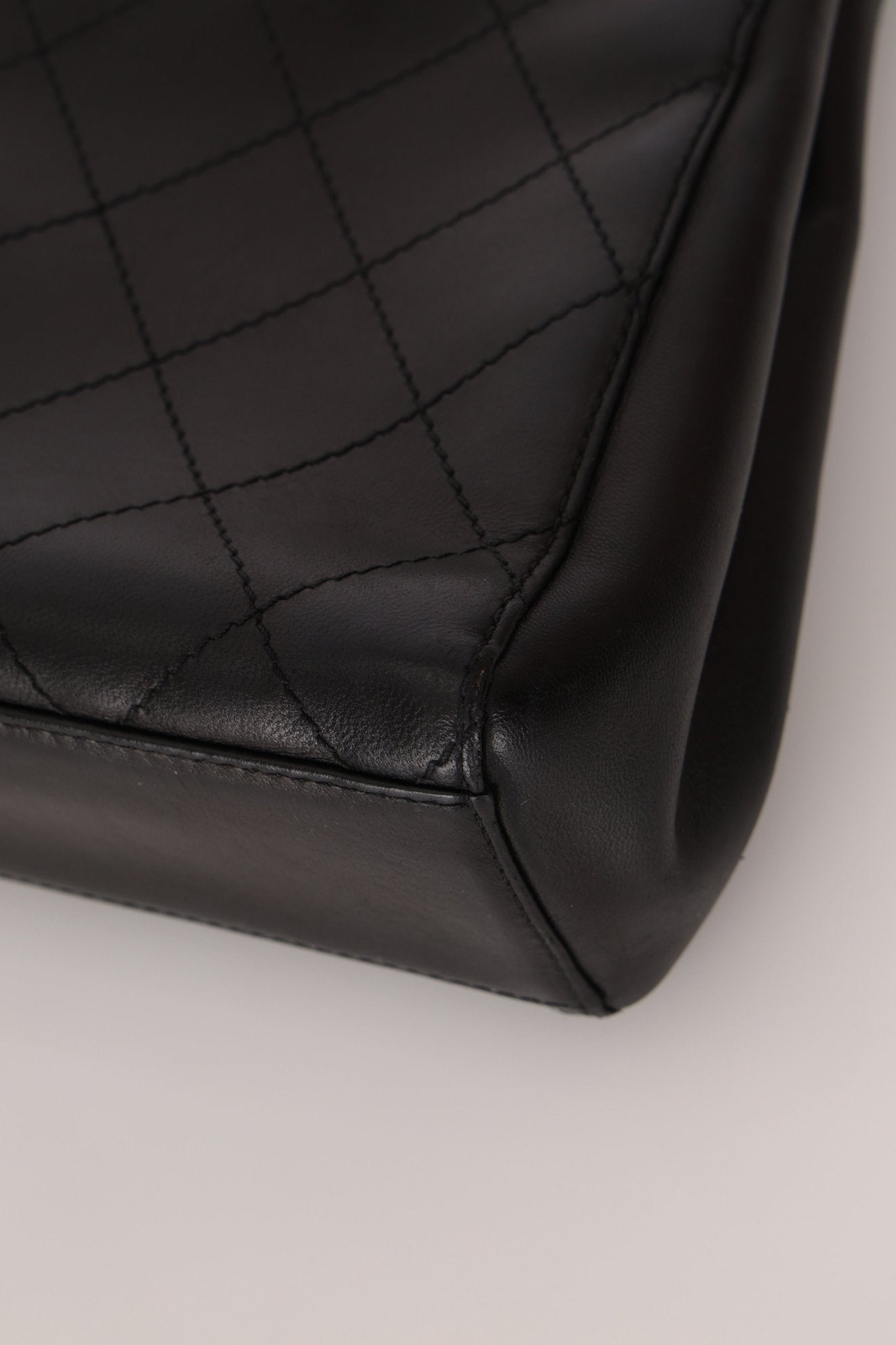 Chanel 1998 Turnlock Kelly Shoulder Bag 24K GP - FashioNica