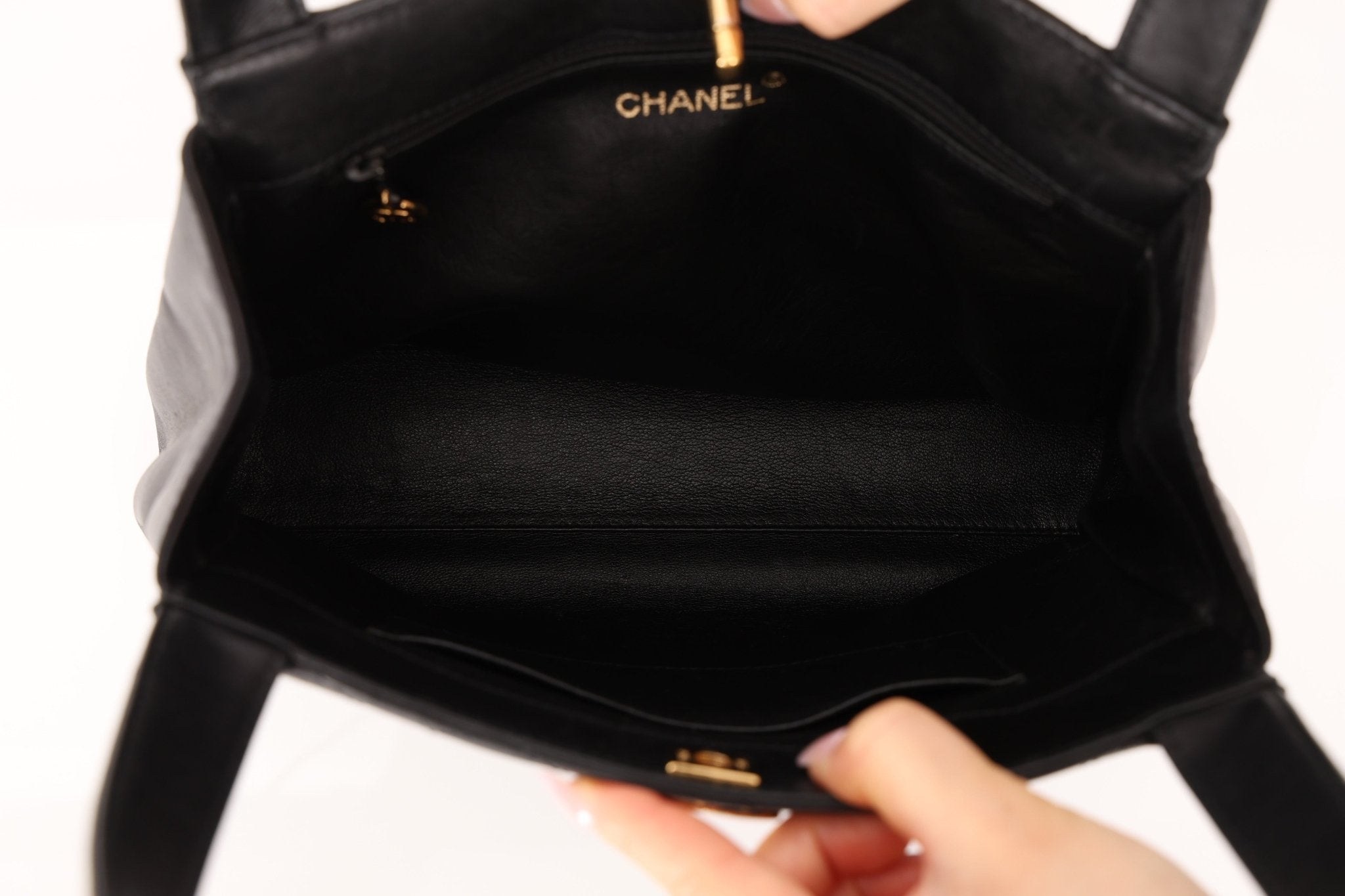 Chanel 1998 Turnlock Kelly Shoulder Bag 24K GP - FashioNica