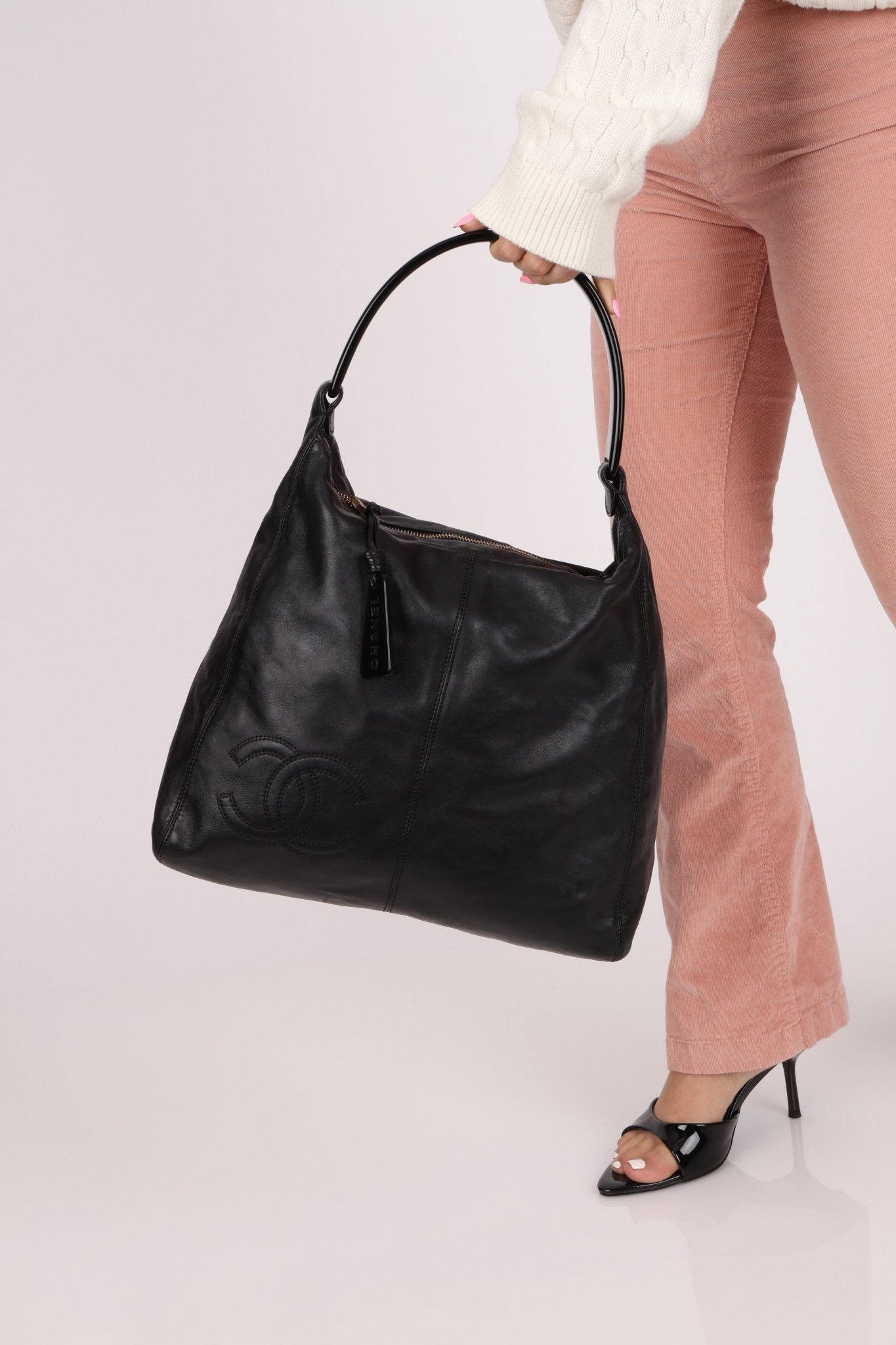 Chanel 1999 Lucite Handle Lambskin Hobo - FashioNica