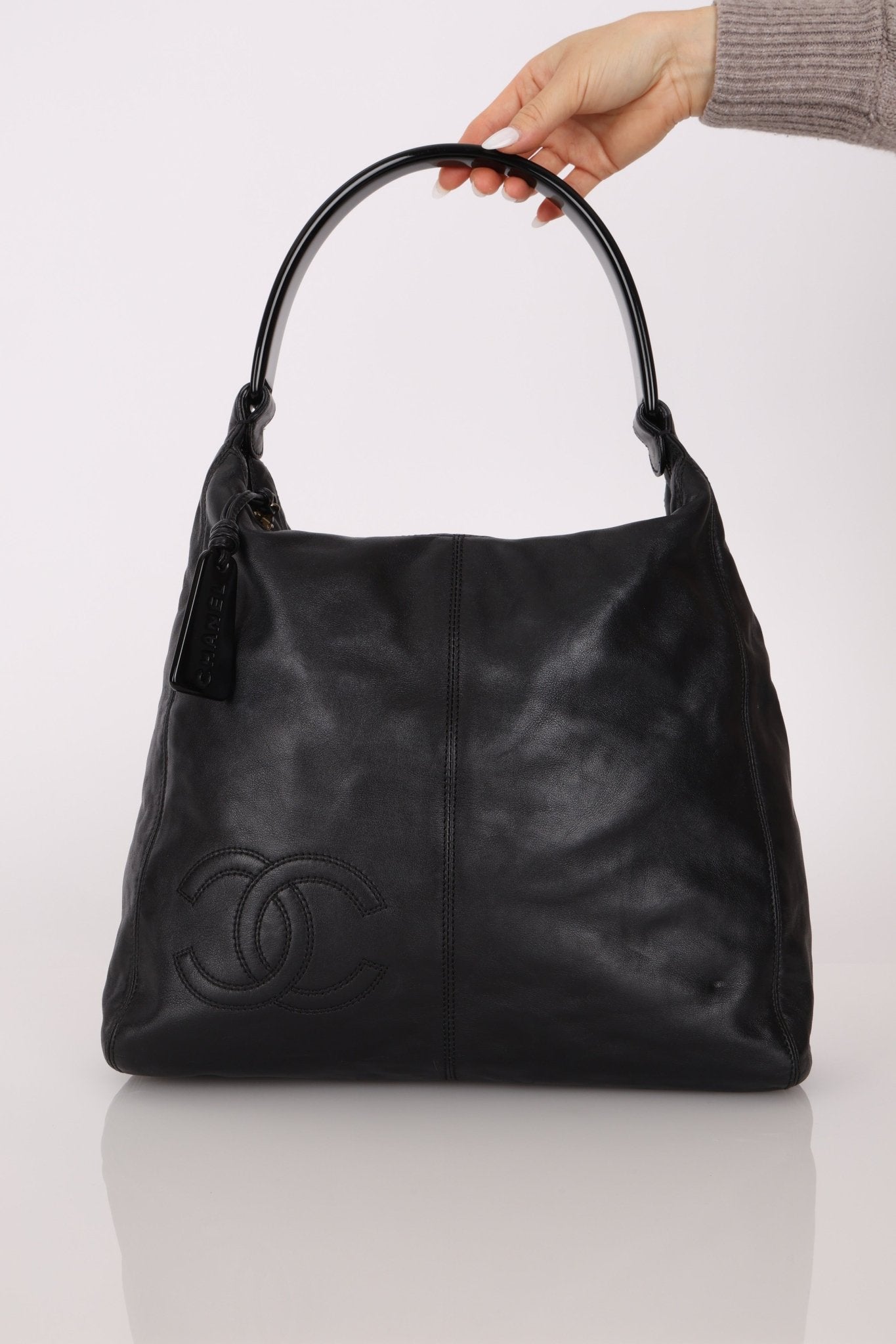 Chanel 1999 Lucite Handle Lambskin Hobo - FashioNica