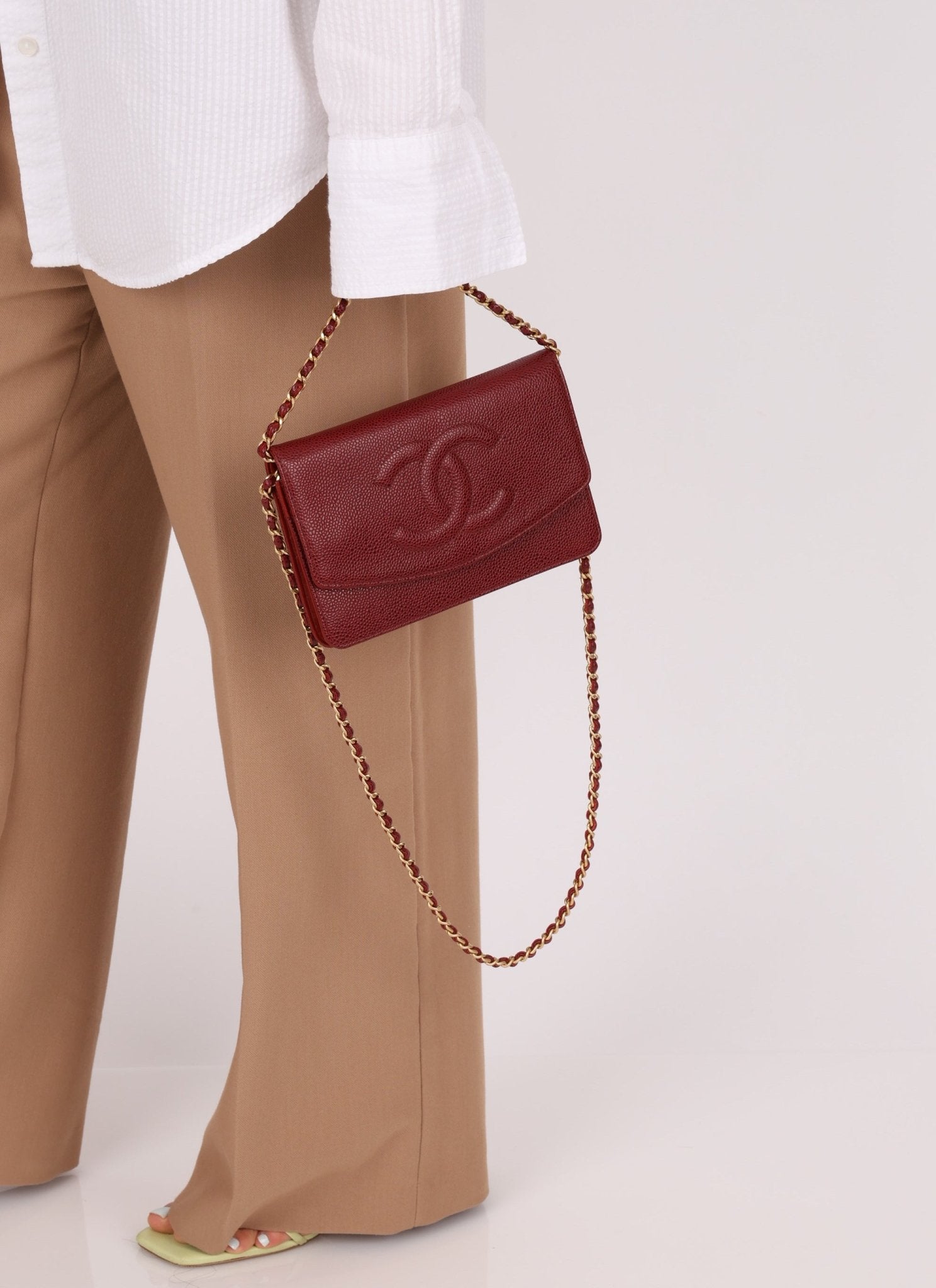 Chanel 2000 Caviar Bordeaux Wallet on Chain Matte GHW - FashioNica