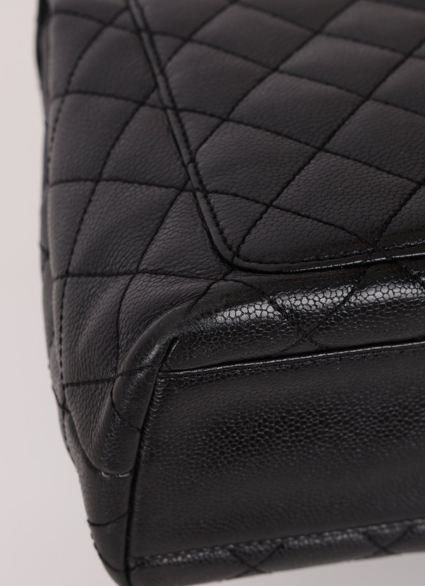 Chanel 2000 Caviar Kelly Top Handle - FashioNica