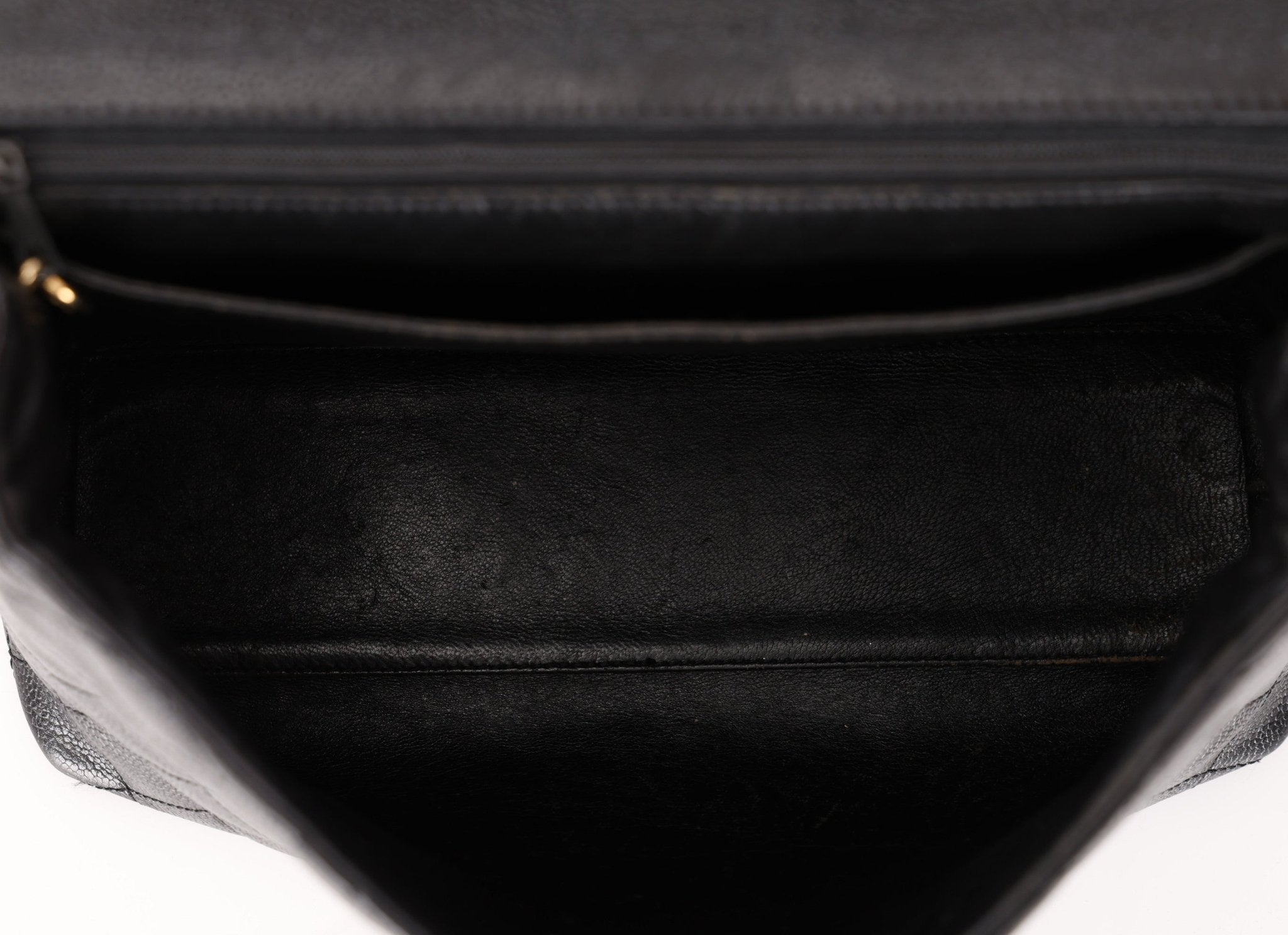 Chanel 2000 Caviar Kelly Top Handle - FashioNica