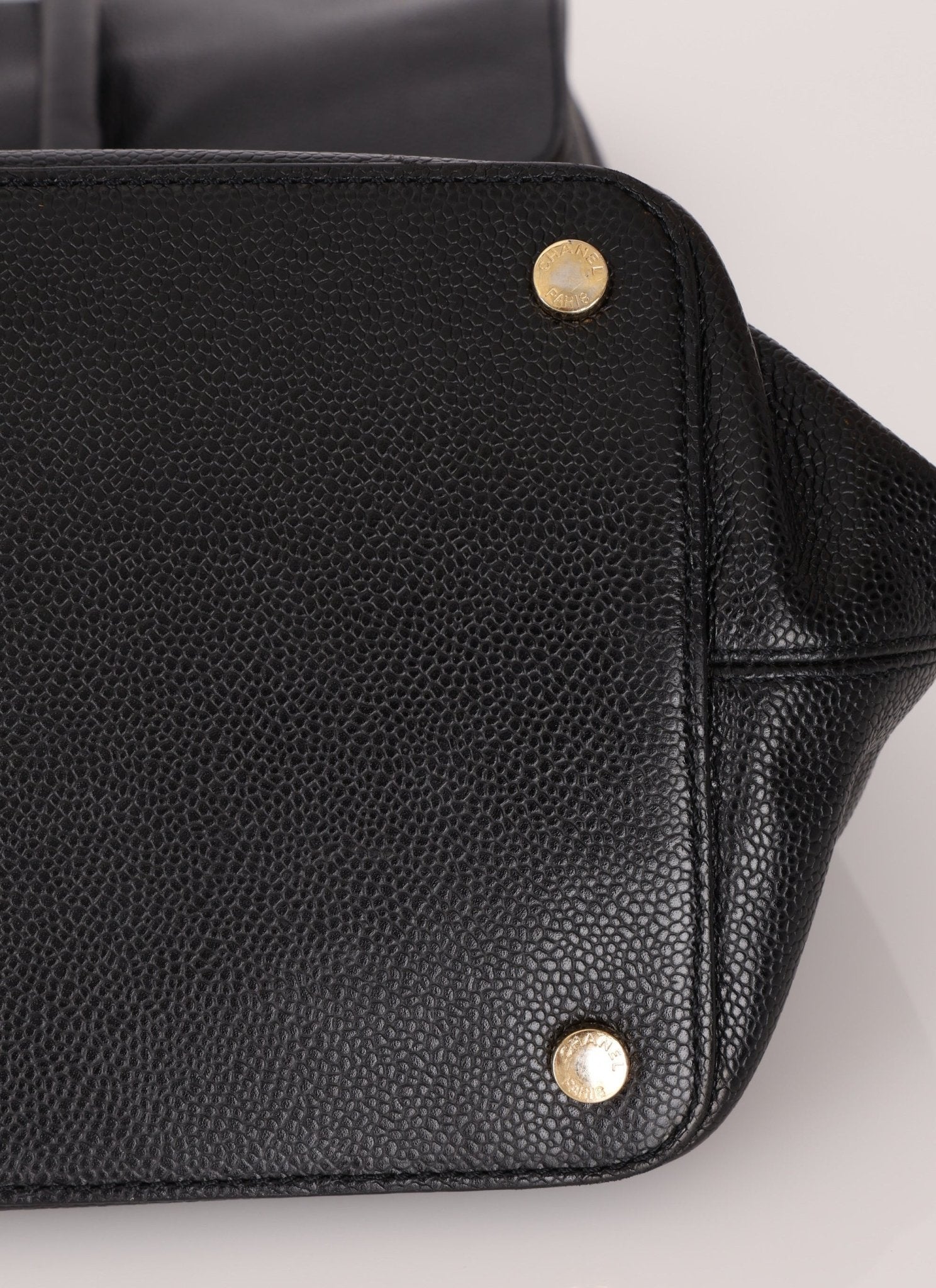 Chanel 2000 Caviar Large Turnlock Tote - FashioNica