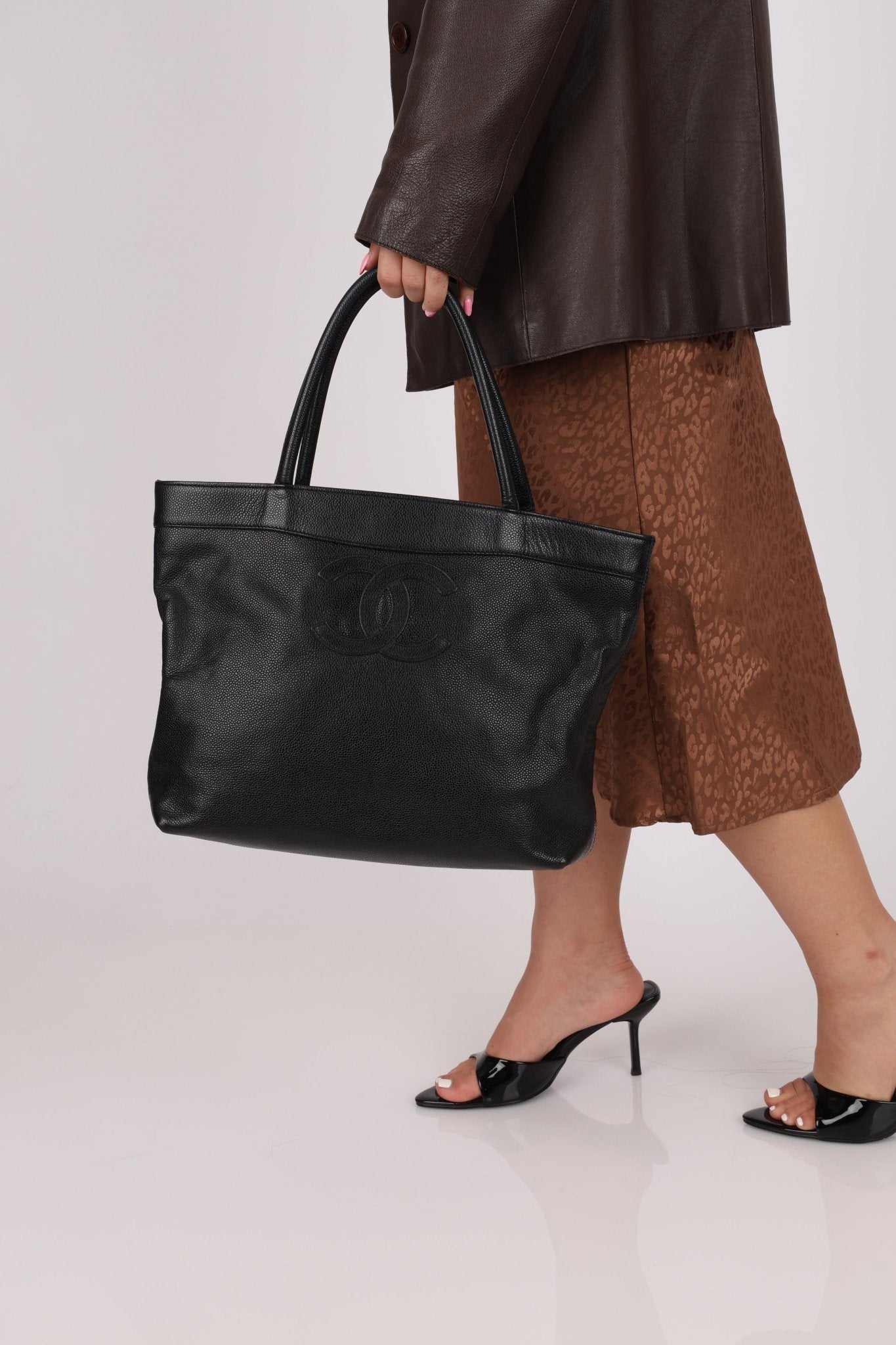 Chanel 2000 Caviar Timeless Tote - FashioNica