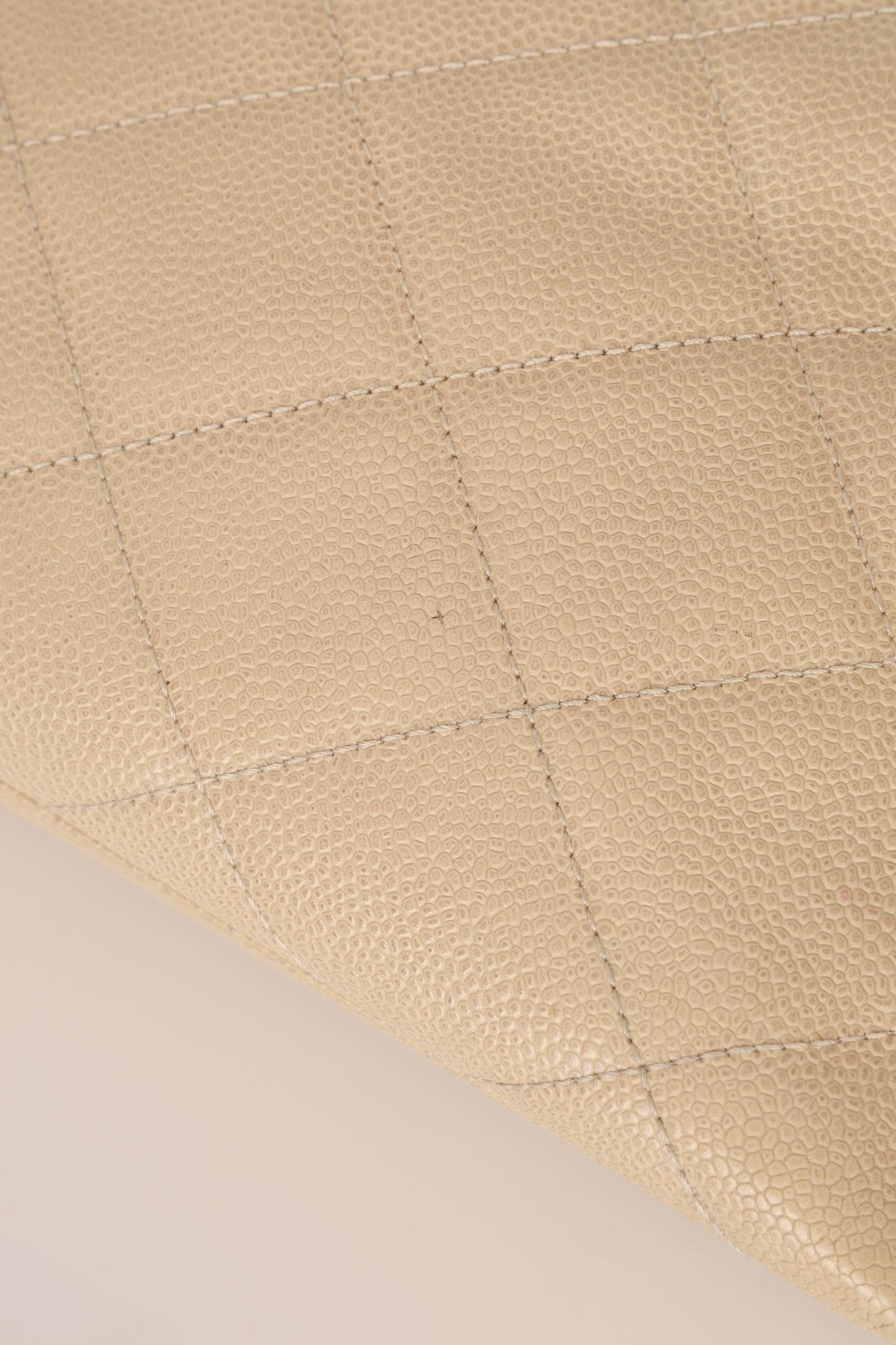 Chanel 2000 Cream Caviar Wood Acrylic Tote - FashioNica