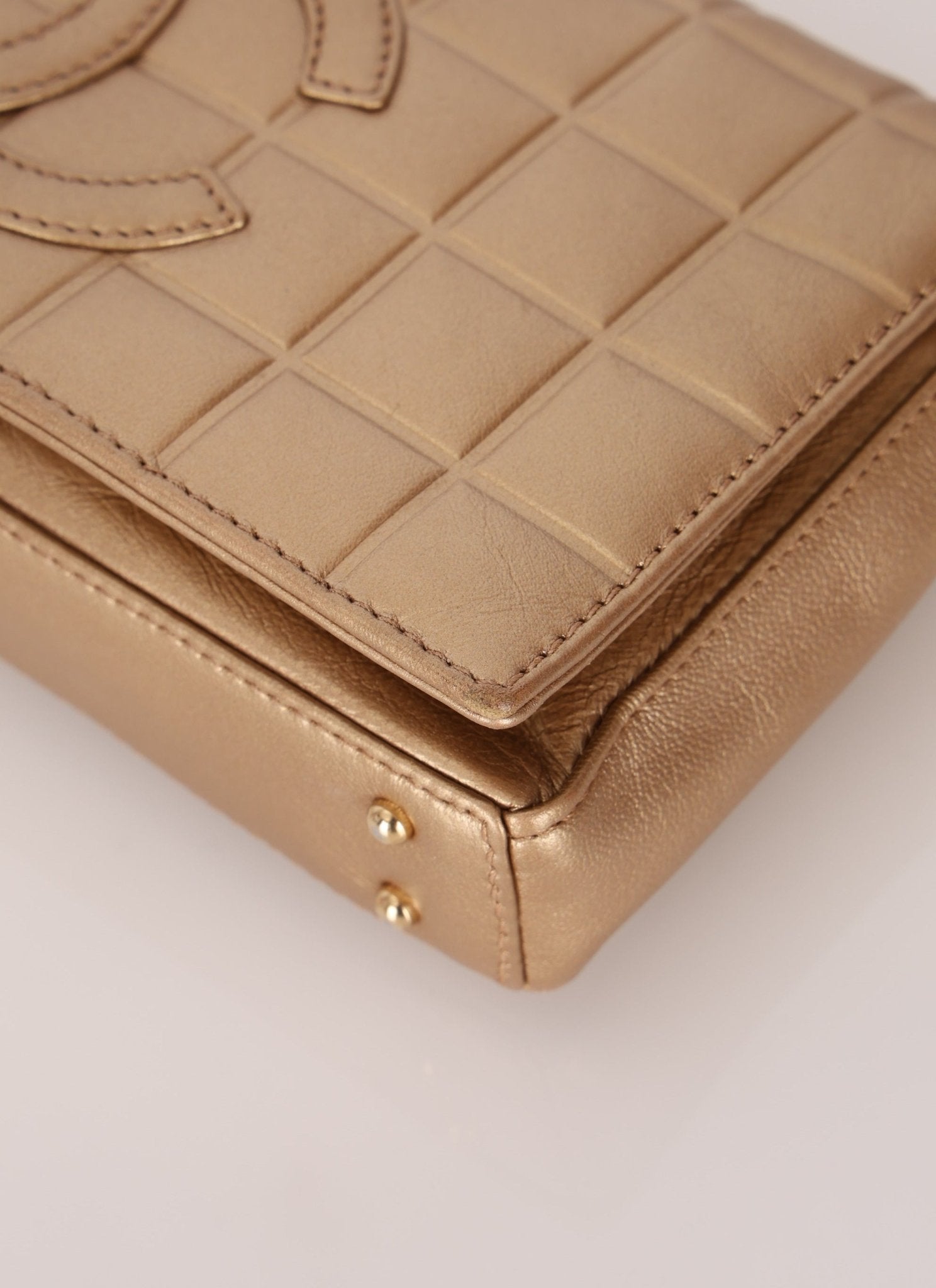 Chanel 2000 Gold East West Chocolate Bar Bag - FashioNica