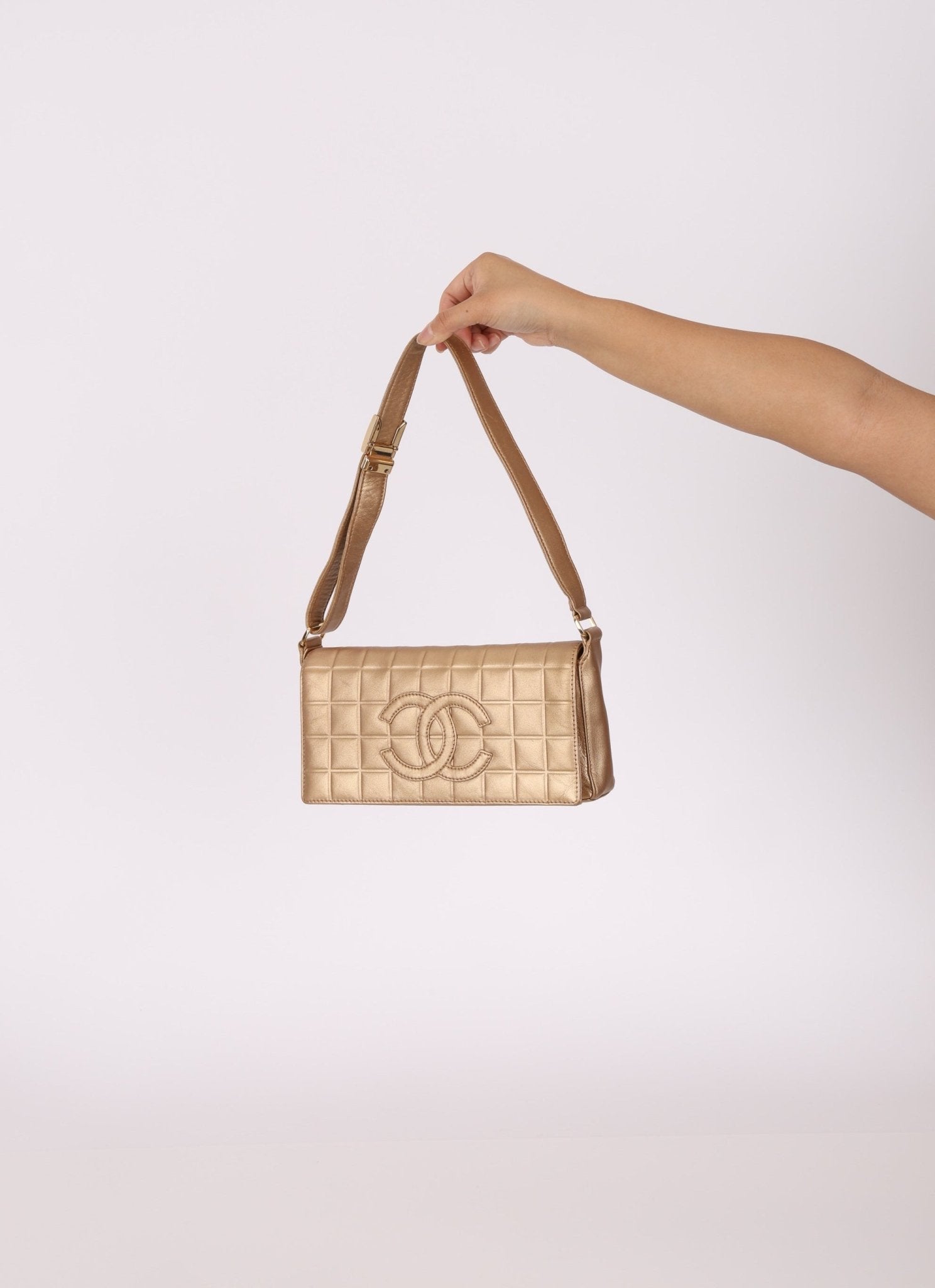 Chanel 2000 Gold East West Chocolate Bar Bag - FashioNica