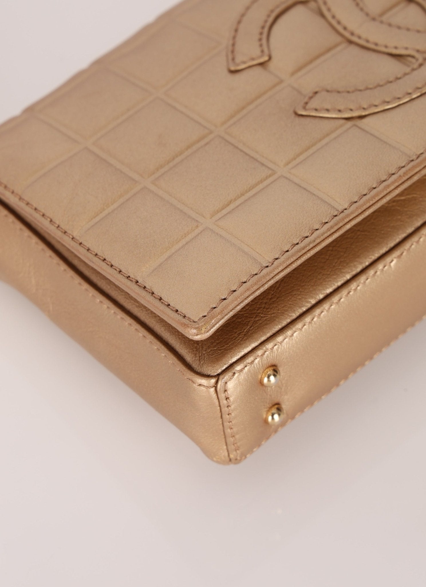 Chanel 2000 Gold East West Chocolate Bar Bag - FashioNica